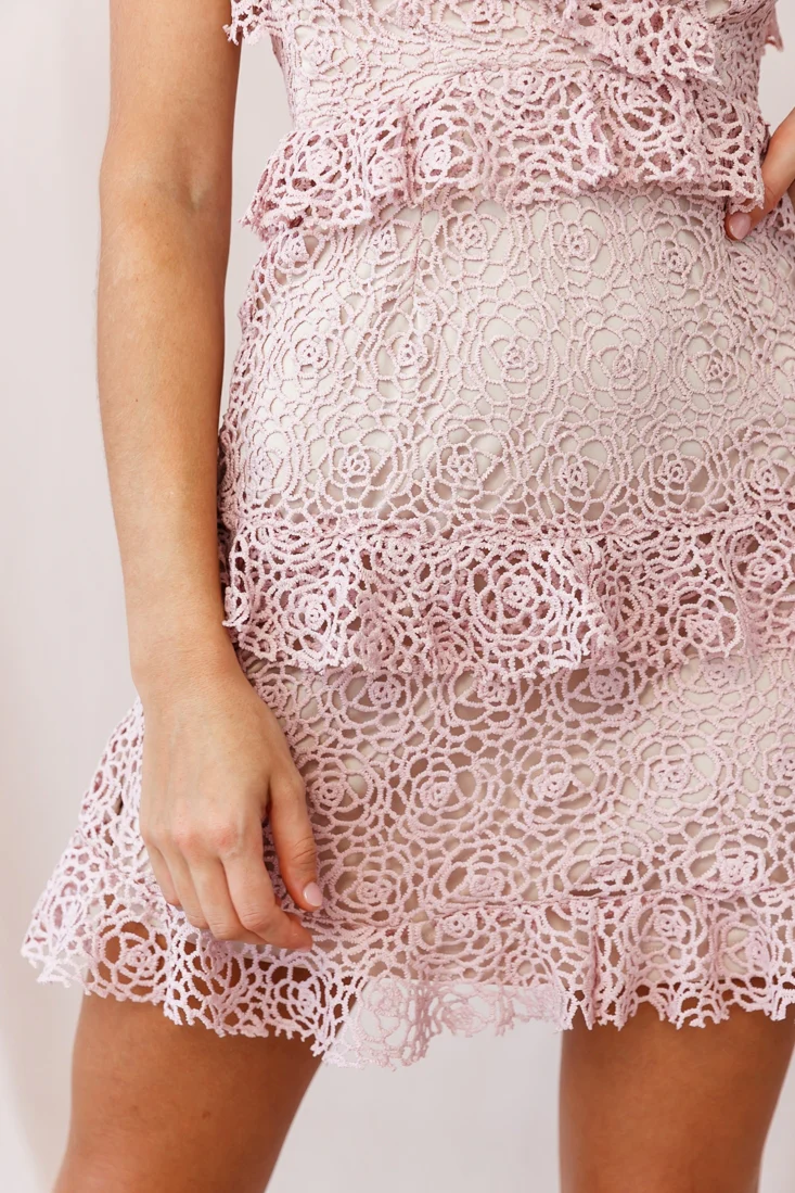 Airlie Halterneck Open Back Lace Dress Blush - Image 4