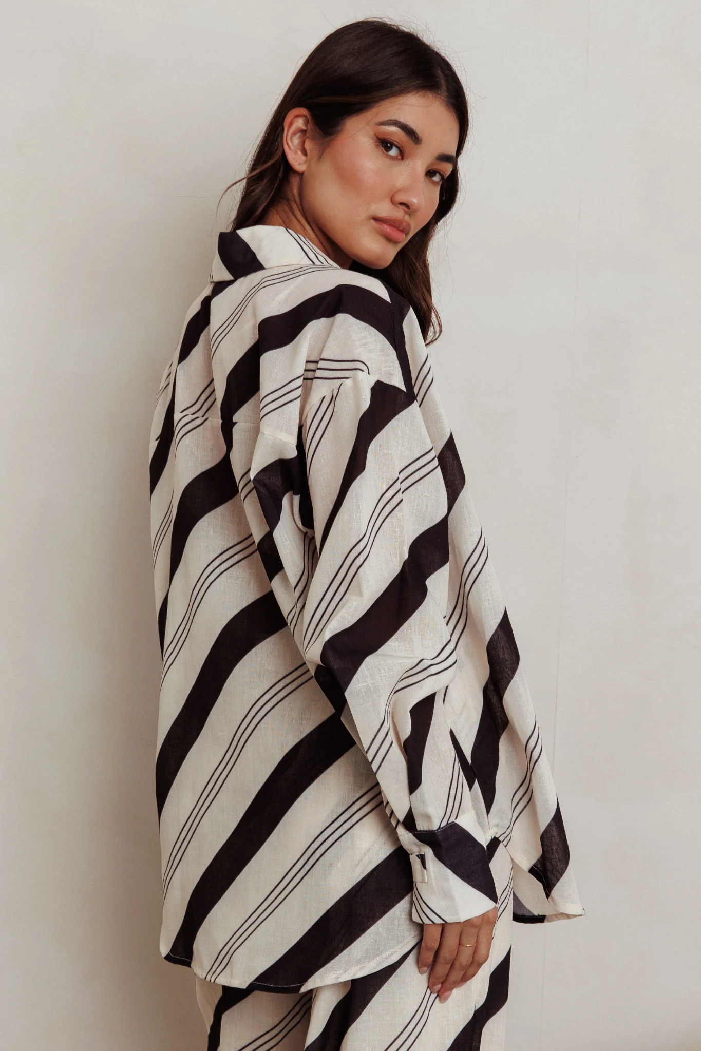 Alex Long Sleeve Striped Print Shirt Black/Cream - Image 3
