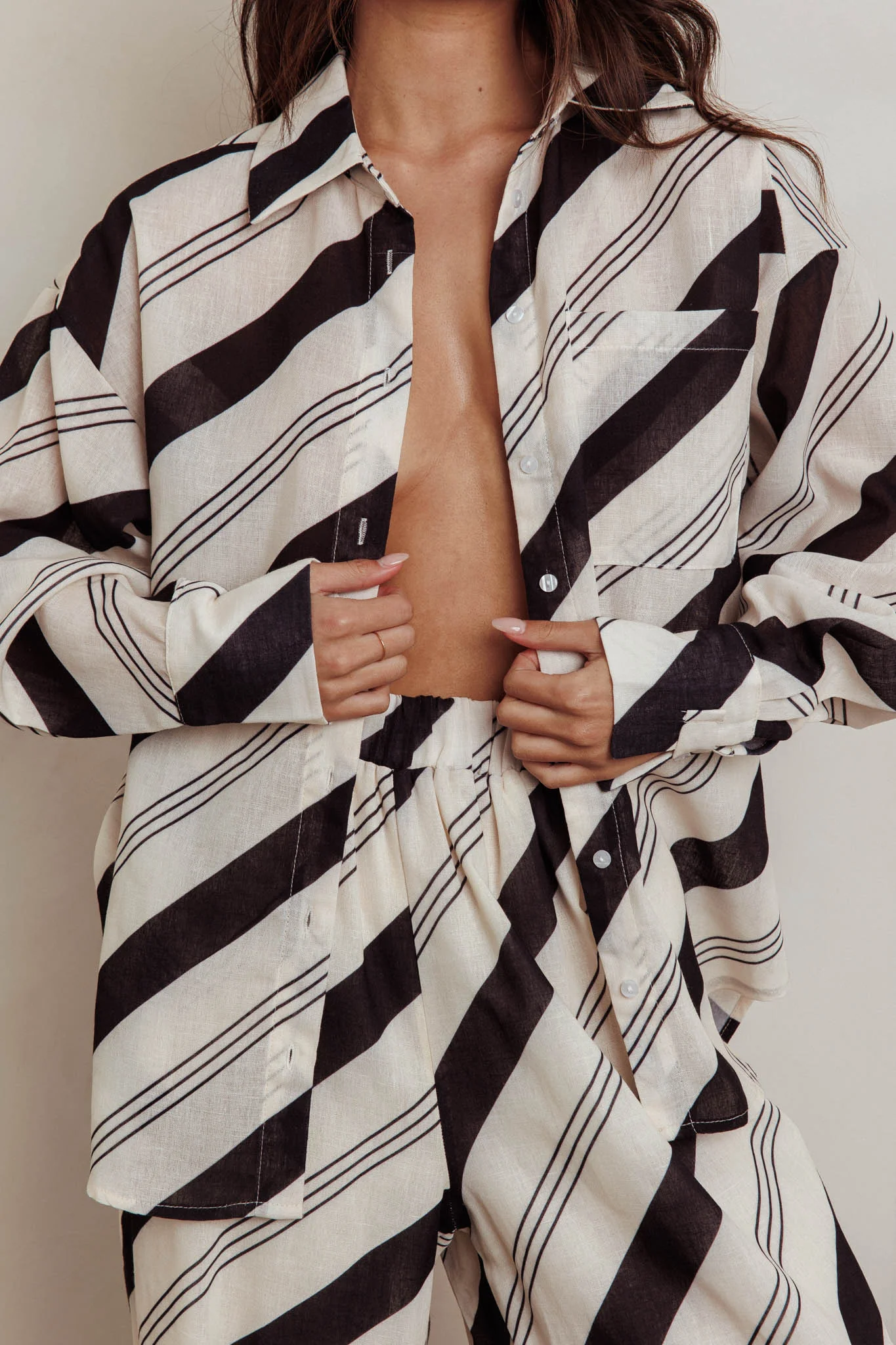 Alex Long Sleeve Striped Print Shirt Black/Cream - Image 4