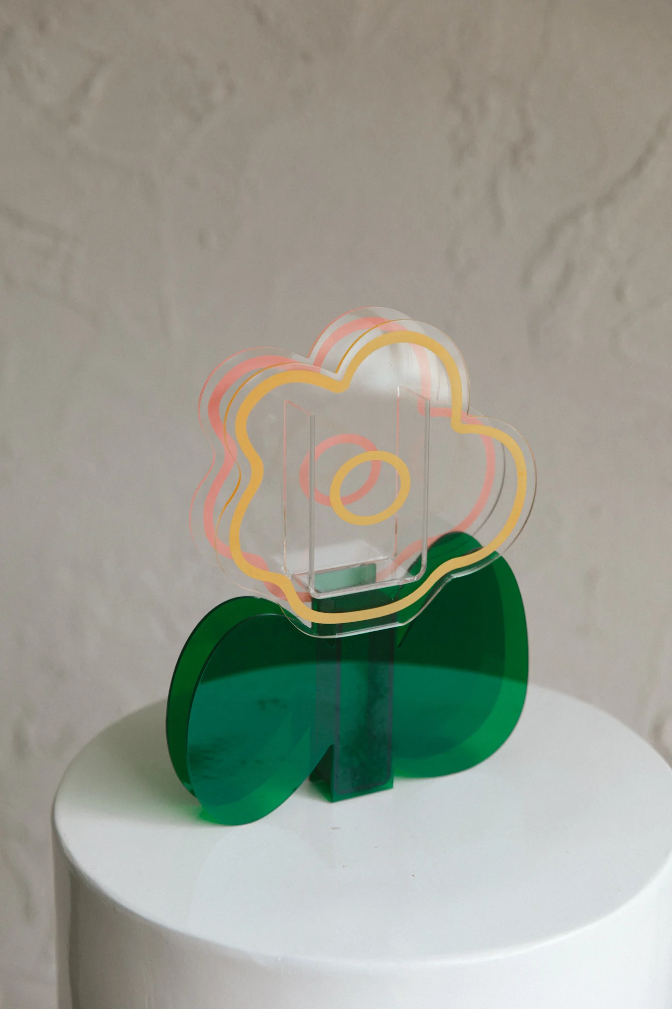 Anemone Eco-friendly Acrylic Vase Clear - Image 6