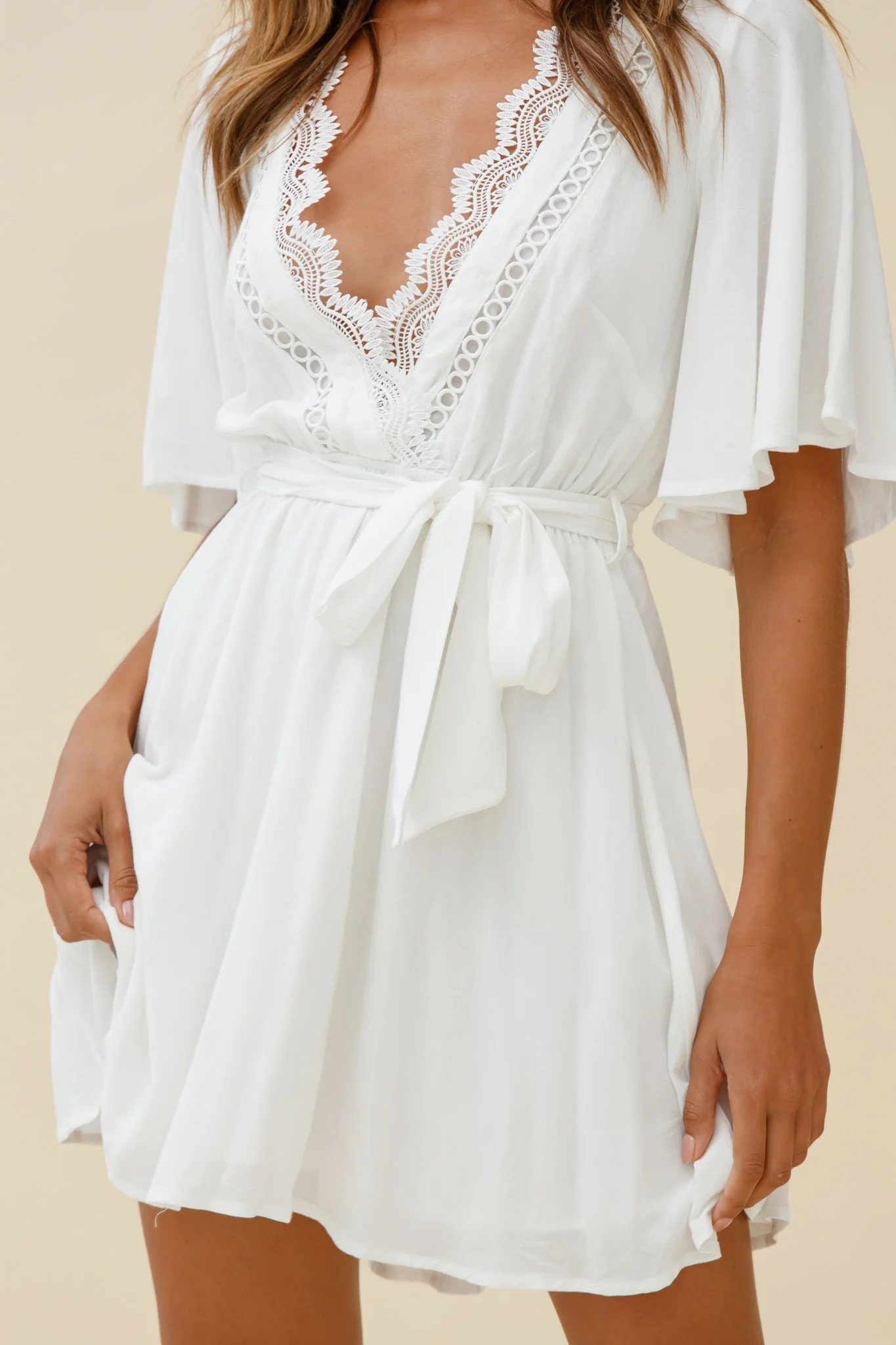 Angela Lace-Trimmed Bust Angel Sleeve Dress White - Image 4