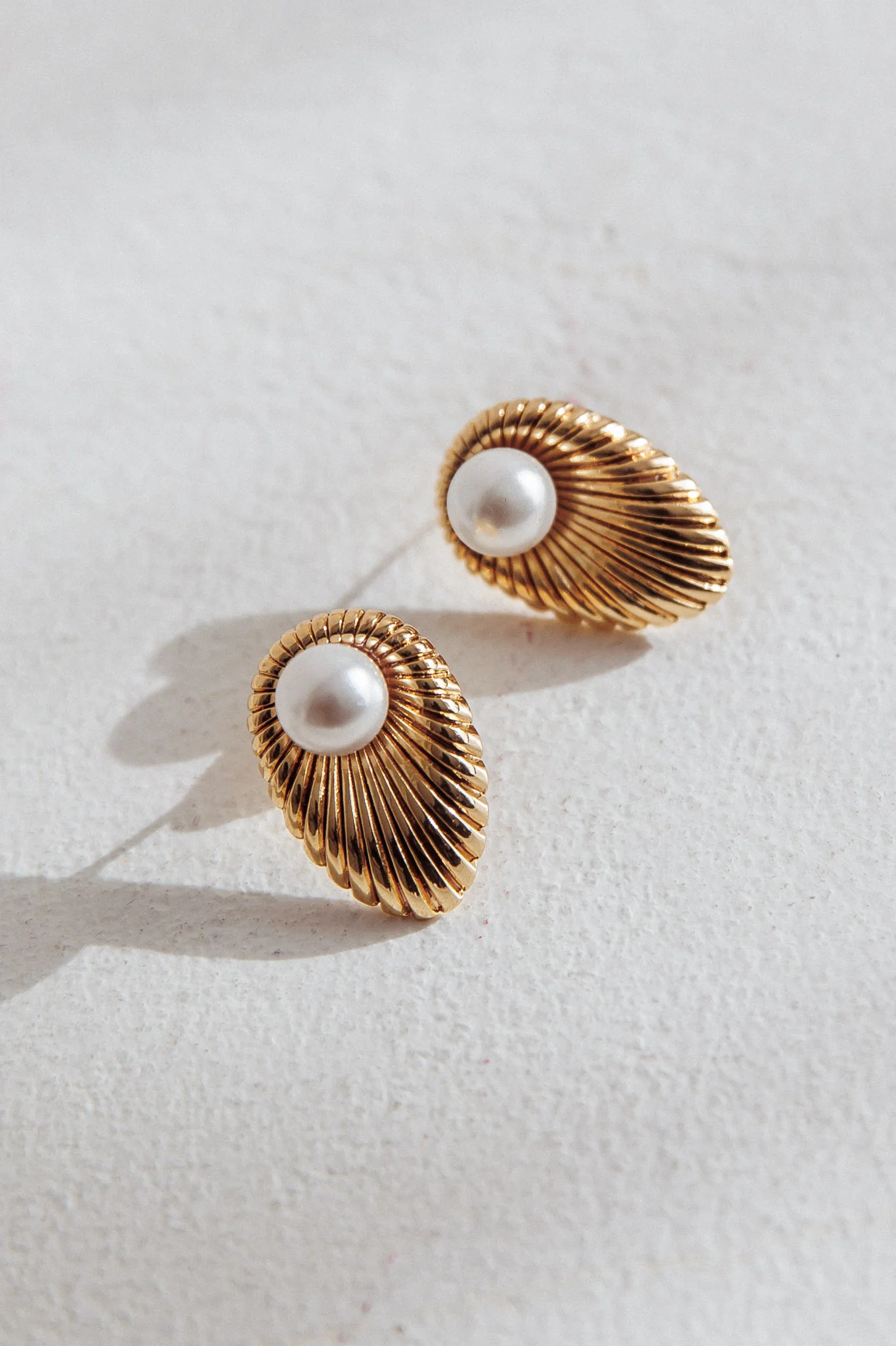 Anika Stud Pearl Earrings Gold - Image 2