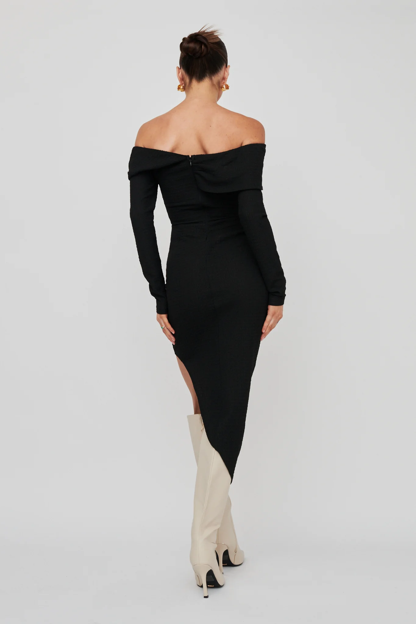 Annalora One-Shoulder Long Sleeve Midi Dress Black - Image 2