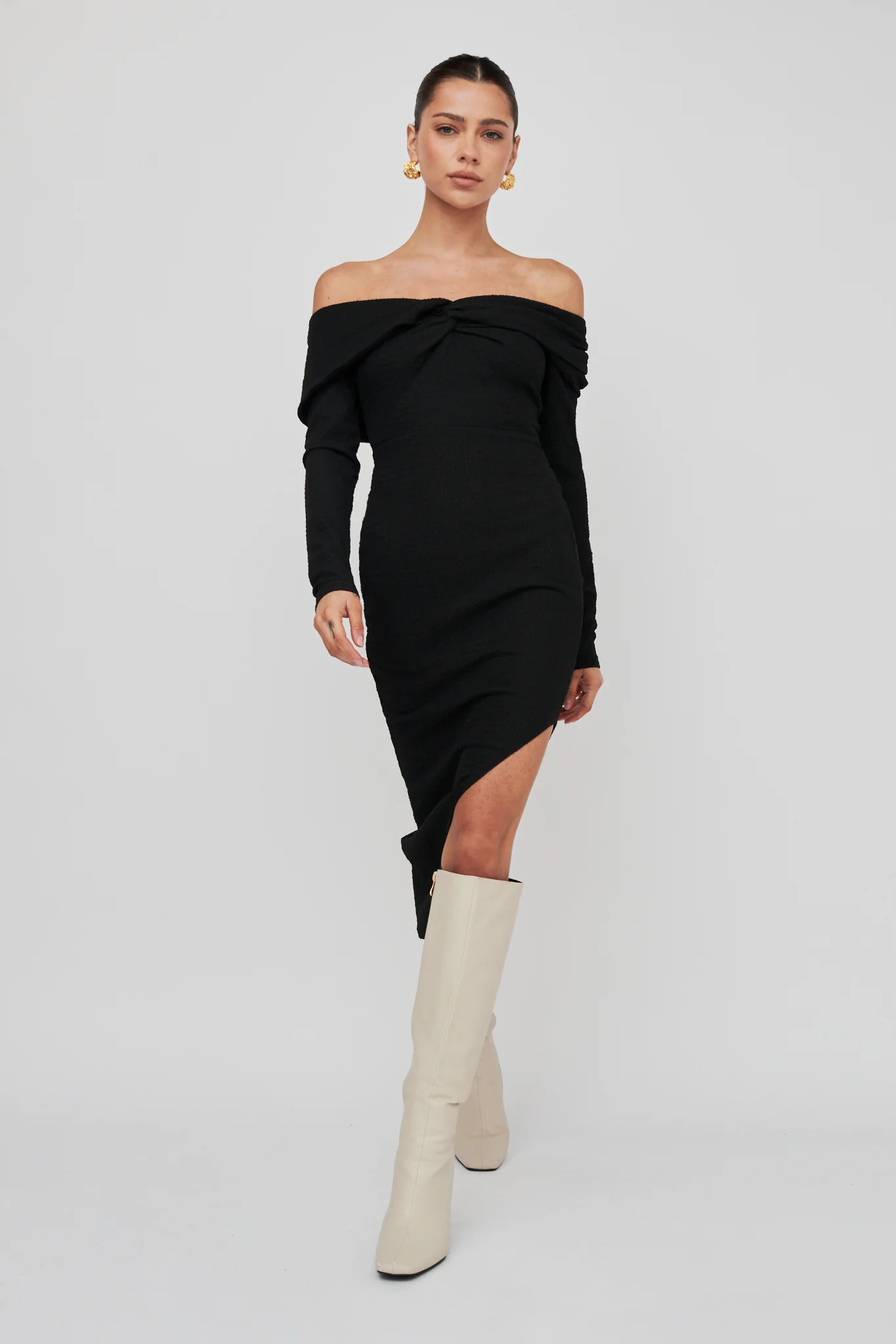 Annalora One-Shoulder Long Sleeve Midi Dress Black - Image 5