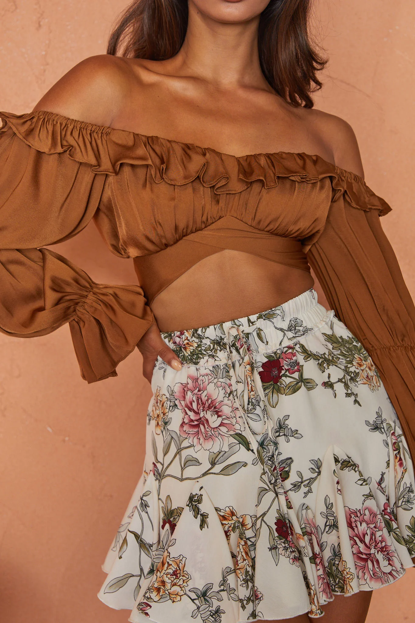 Arya Long Sleeve Tie-Back Crop Top Chocolate - Image 4