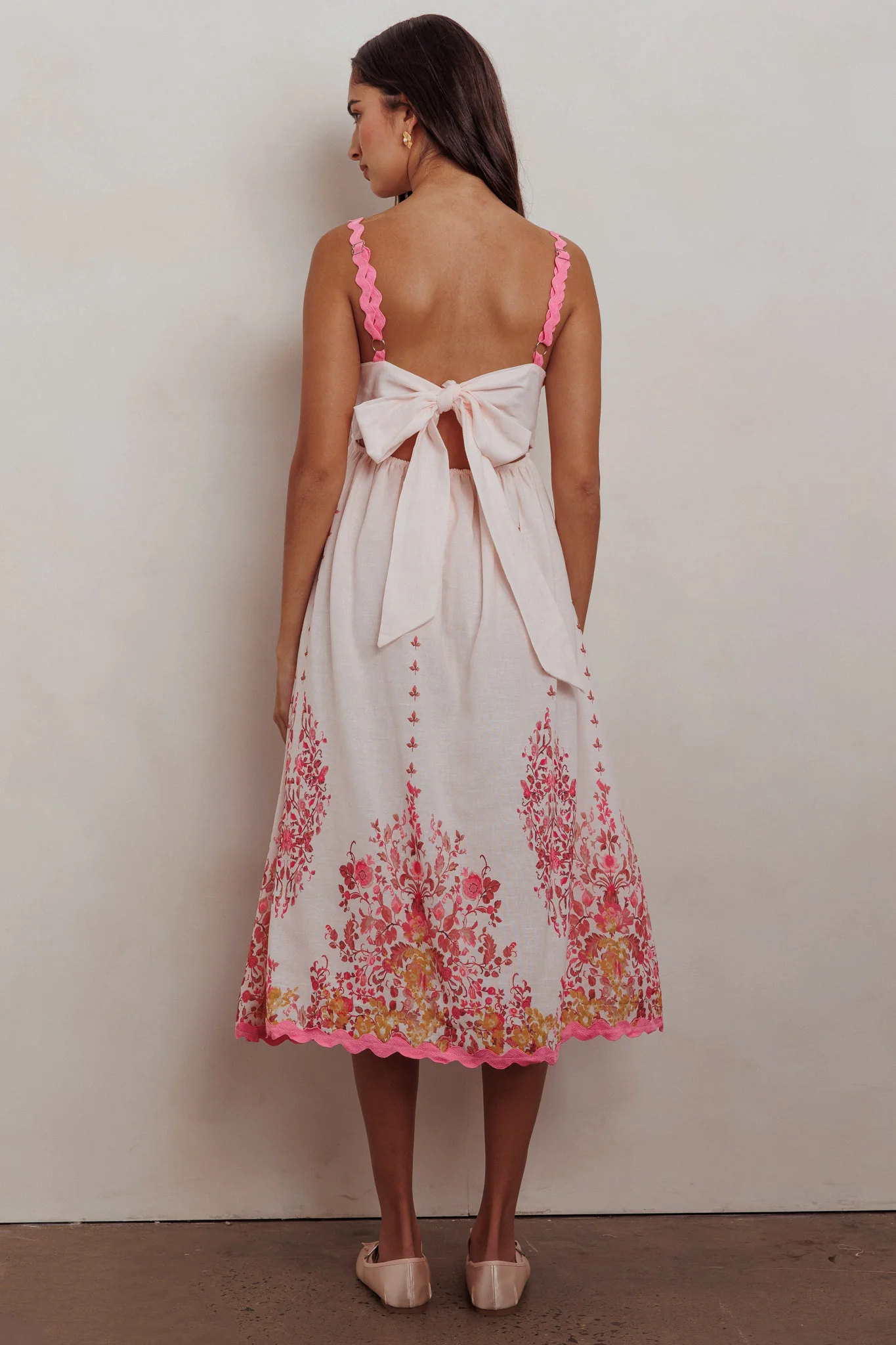 Asami Floral Print Ric Rac Trim Midi Dress Blush - Image 2