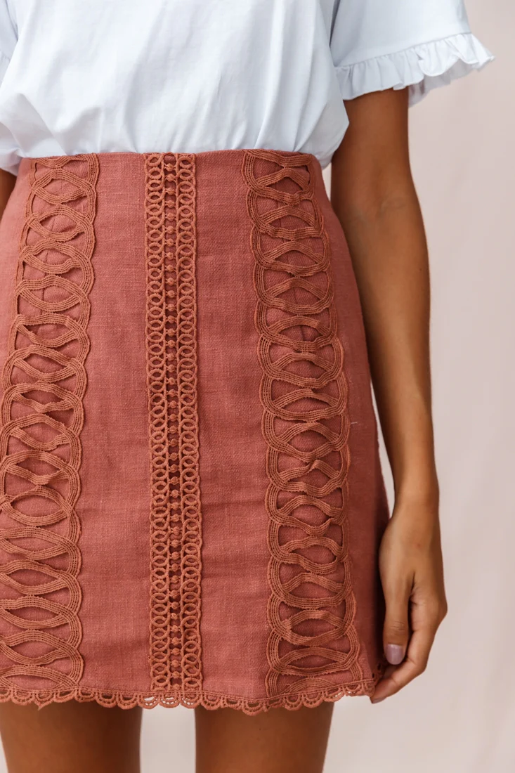 Aspley Embroidered Linen Skirt Rose - Image 4