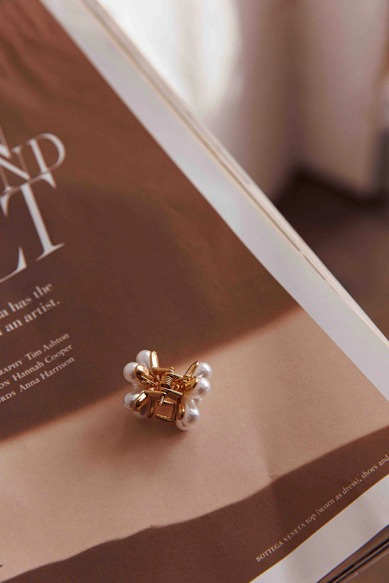 Aurelia Pearl Flower Hairclip Set - Image 7
