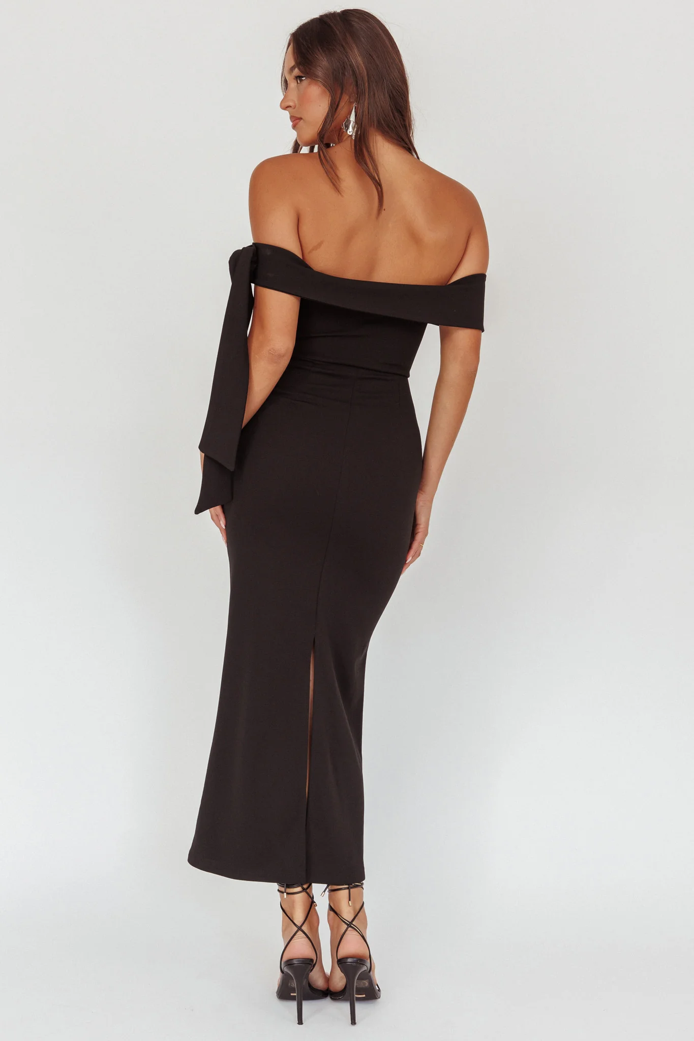 Aurora Sky Off-Shoulder Tie Maxi Dress Black - Image 2