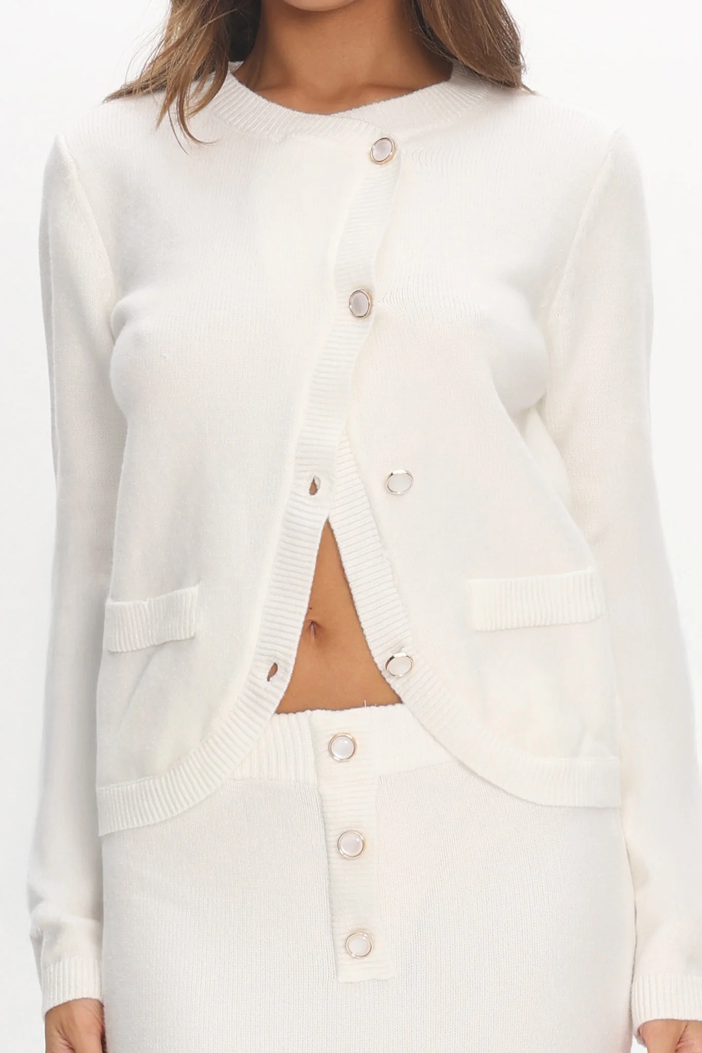 Autumn Breeze Curved Hem Knit Top Off White - Image 4