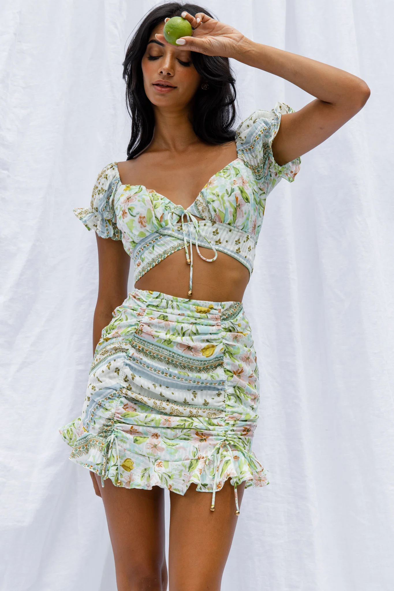 Azure Sky Ruched Mini Skirt Printed Green - Image 8