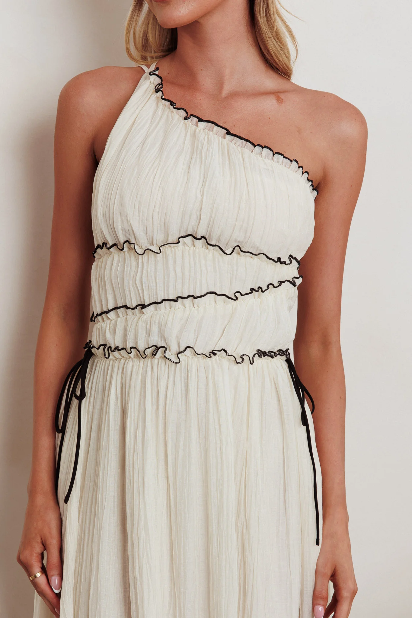 Ballad One-Shoulder Maxi Dress Cream - Image 4