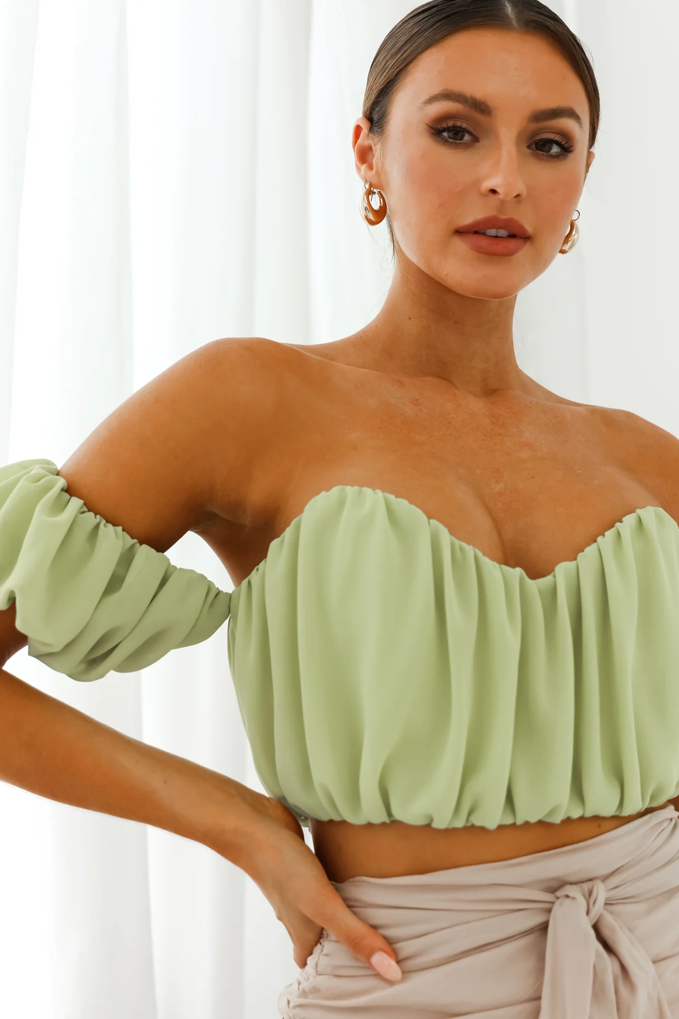 Bisous Sweetheart Neckline Ruched Off-Shoulder Crop Top Apple - Image 8
