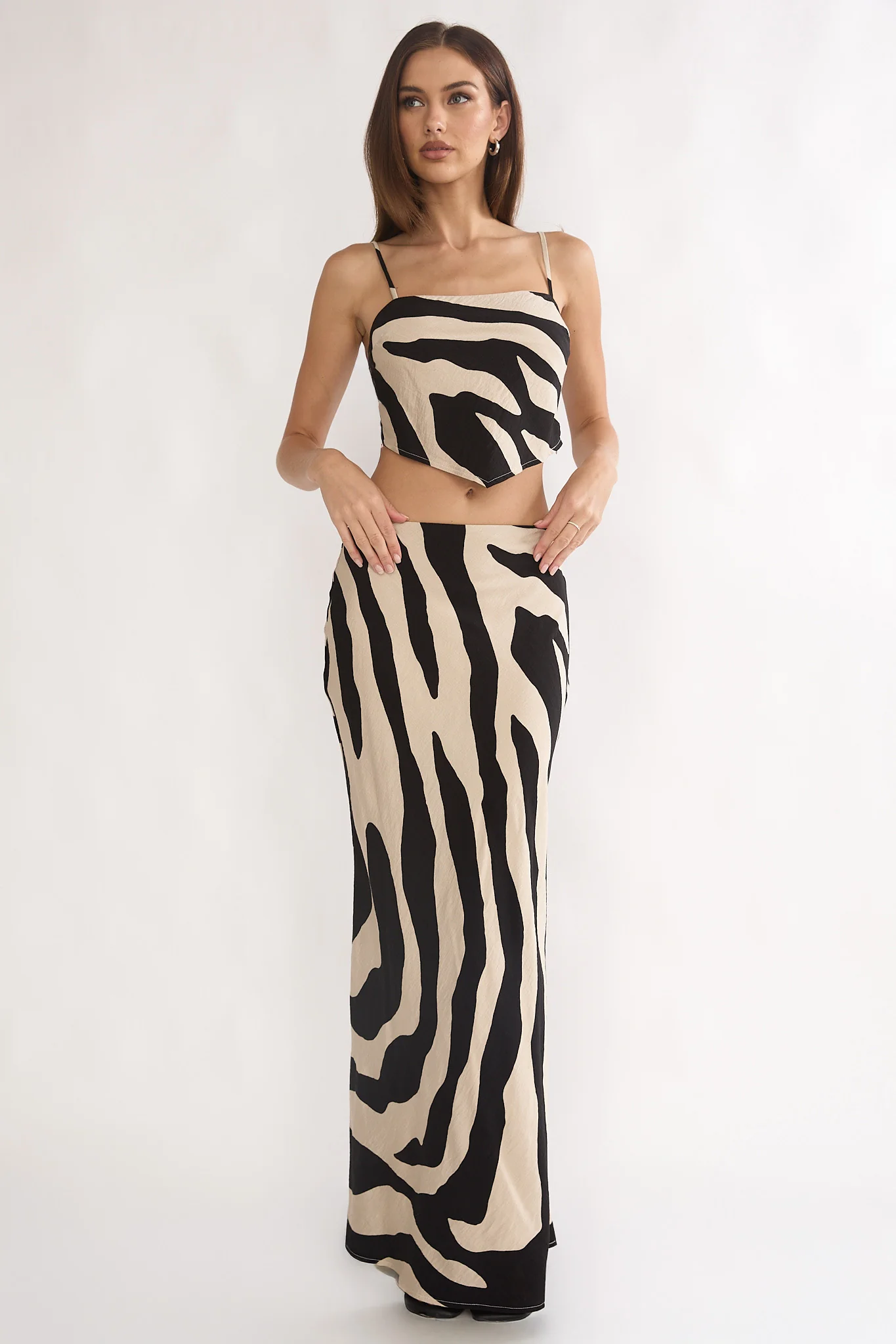 Blythe V-Hem Cami Top Zebra Black - Image 2