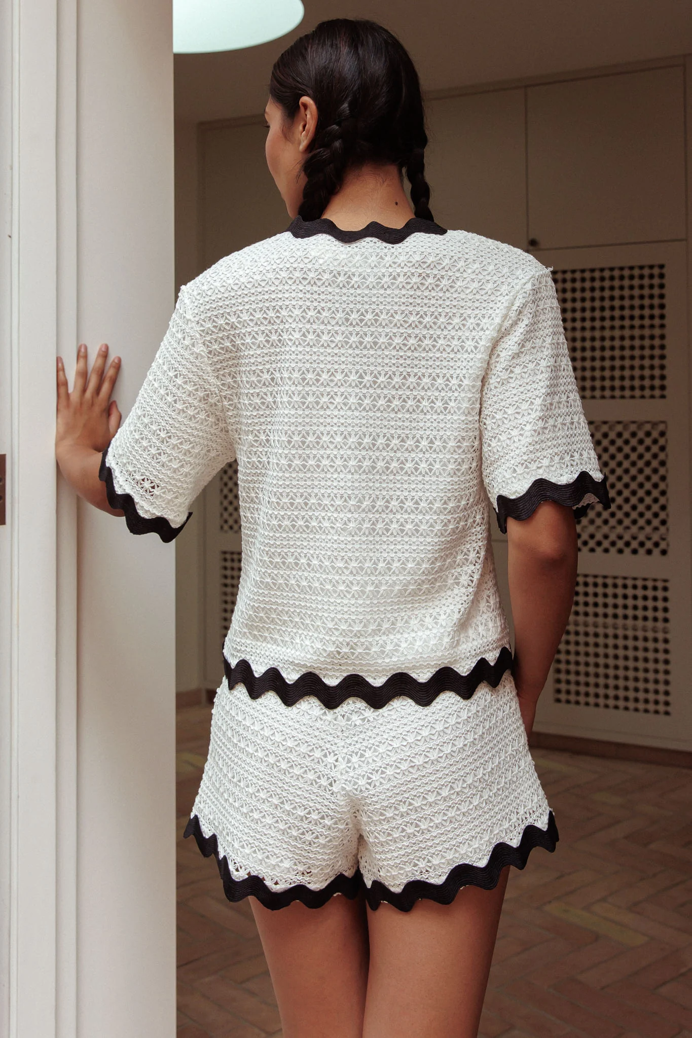 Breakaway Tie Front Shirt Crochet White - Image 3