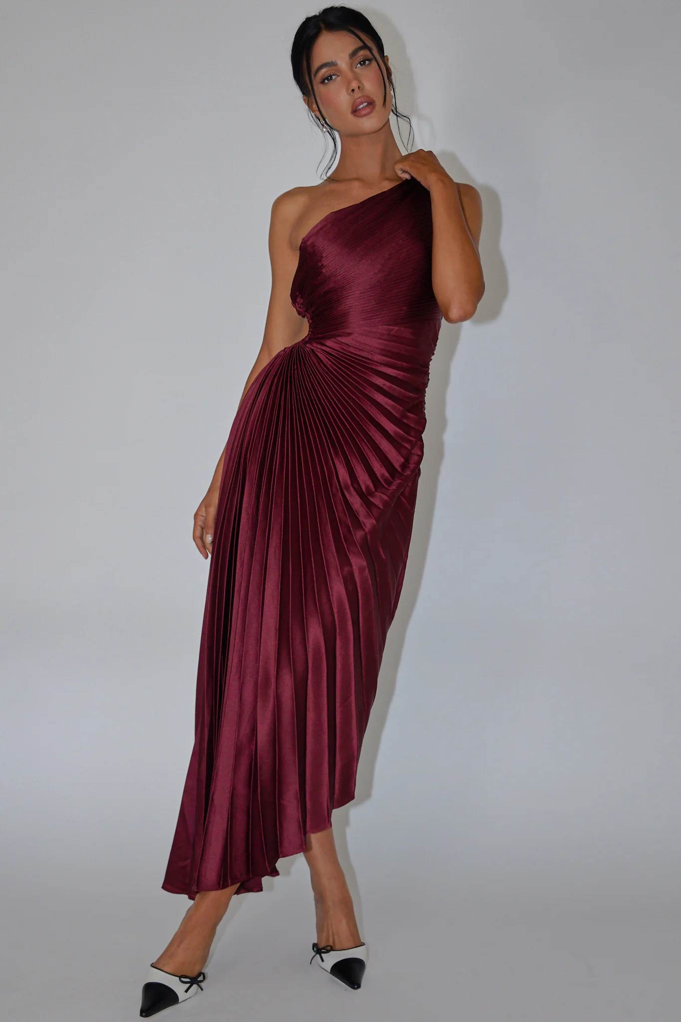 Brooklynn One-Shoulder Accordion Pleat Dress Wine - Image 5