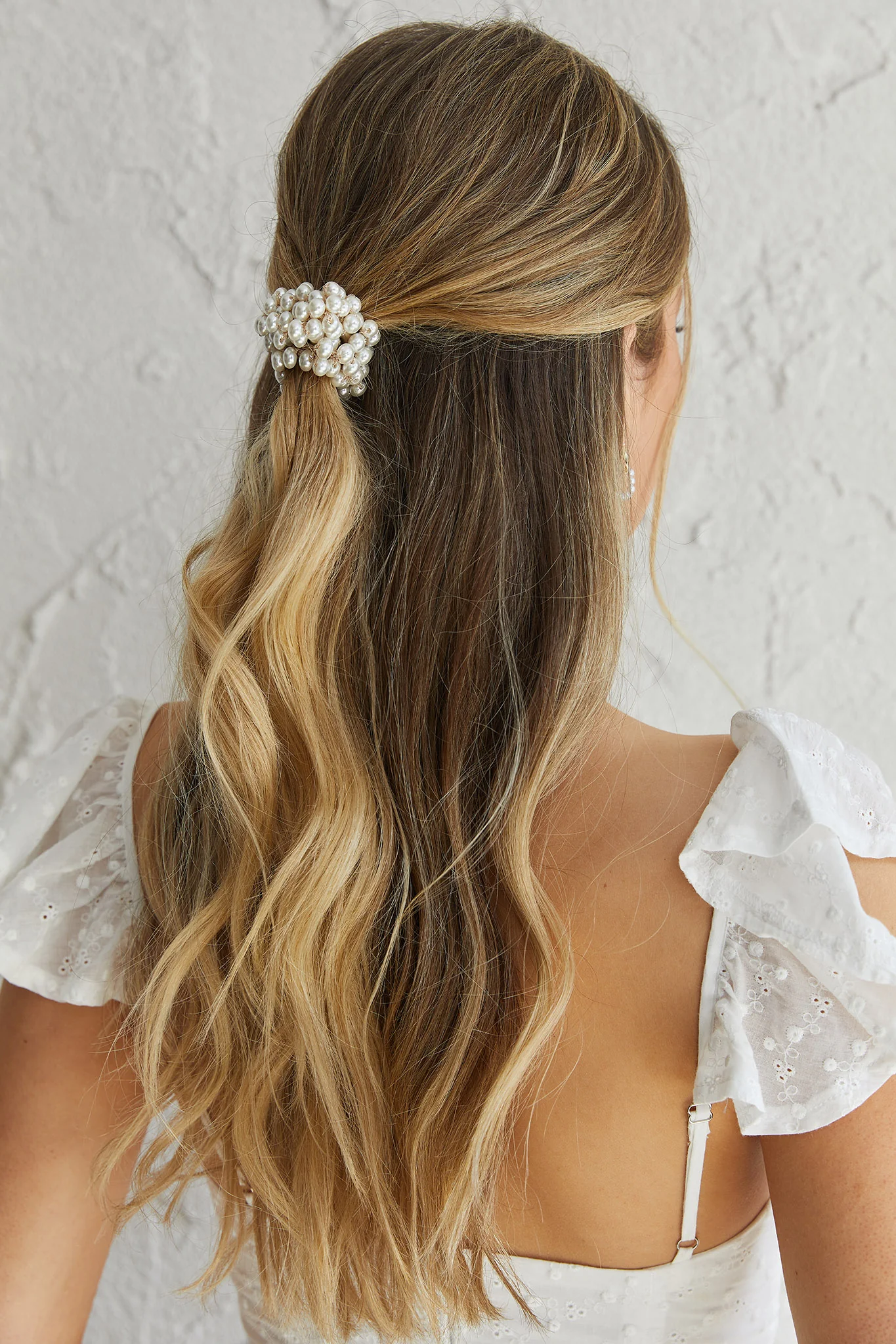 Carina Pearl & Satin Bow Hair Tie Black - Image 4