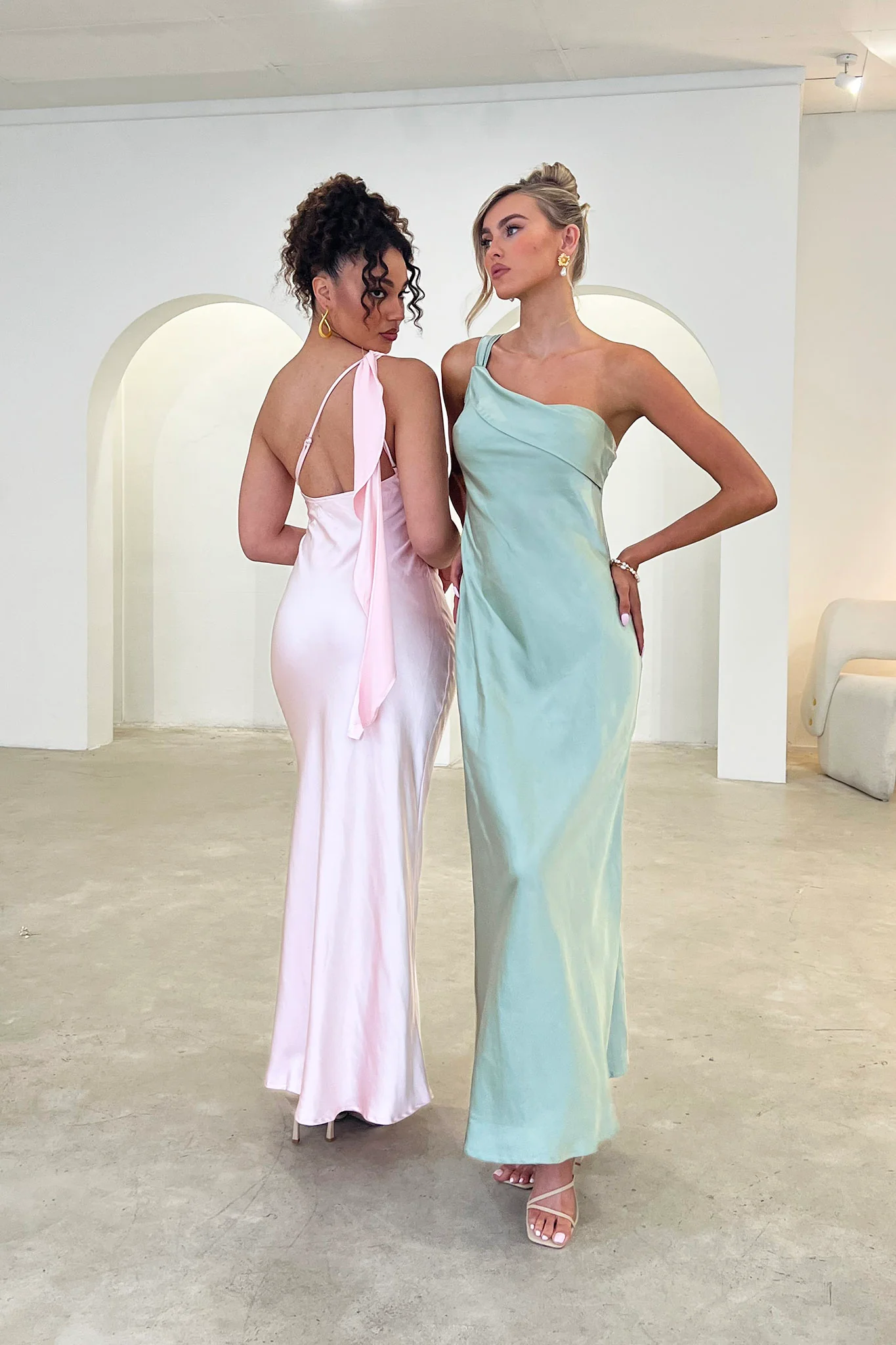 Carmel One-Shoulder Sash Maxi Dress Blush - Image 2