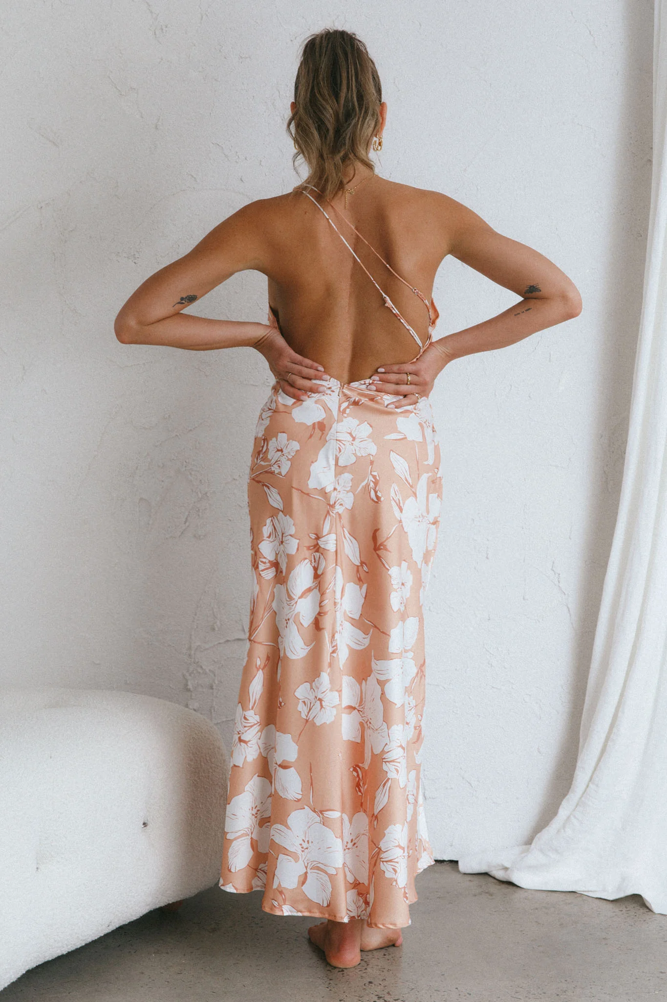 Casa Del Mar One-Shoulder Ruched Midi Dress Floral Blush - Image 2