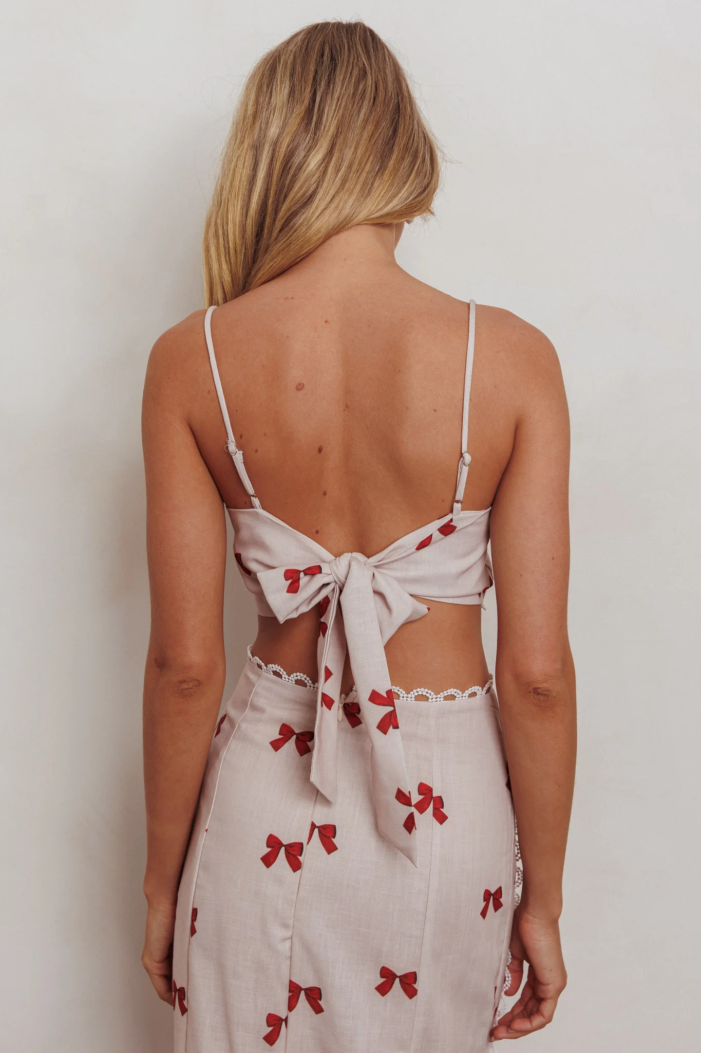 Chamberlain Scallop Trim Crop Top Red Bow - Image 2