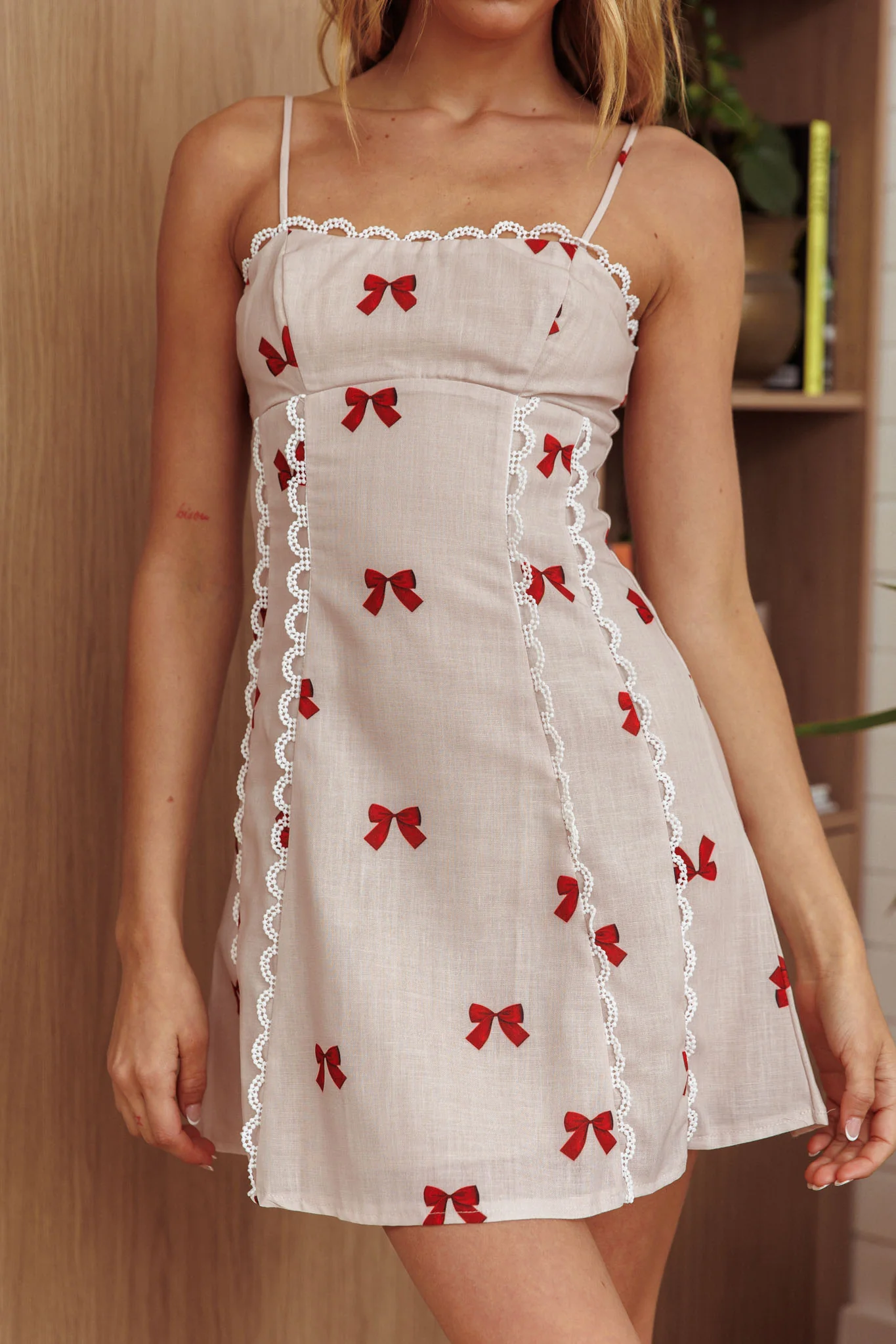 Chamberlain Scallop Trim Mini Dress Red Bow - Image 3