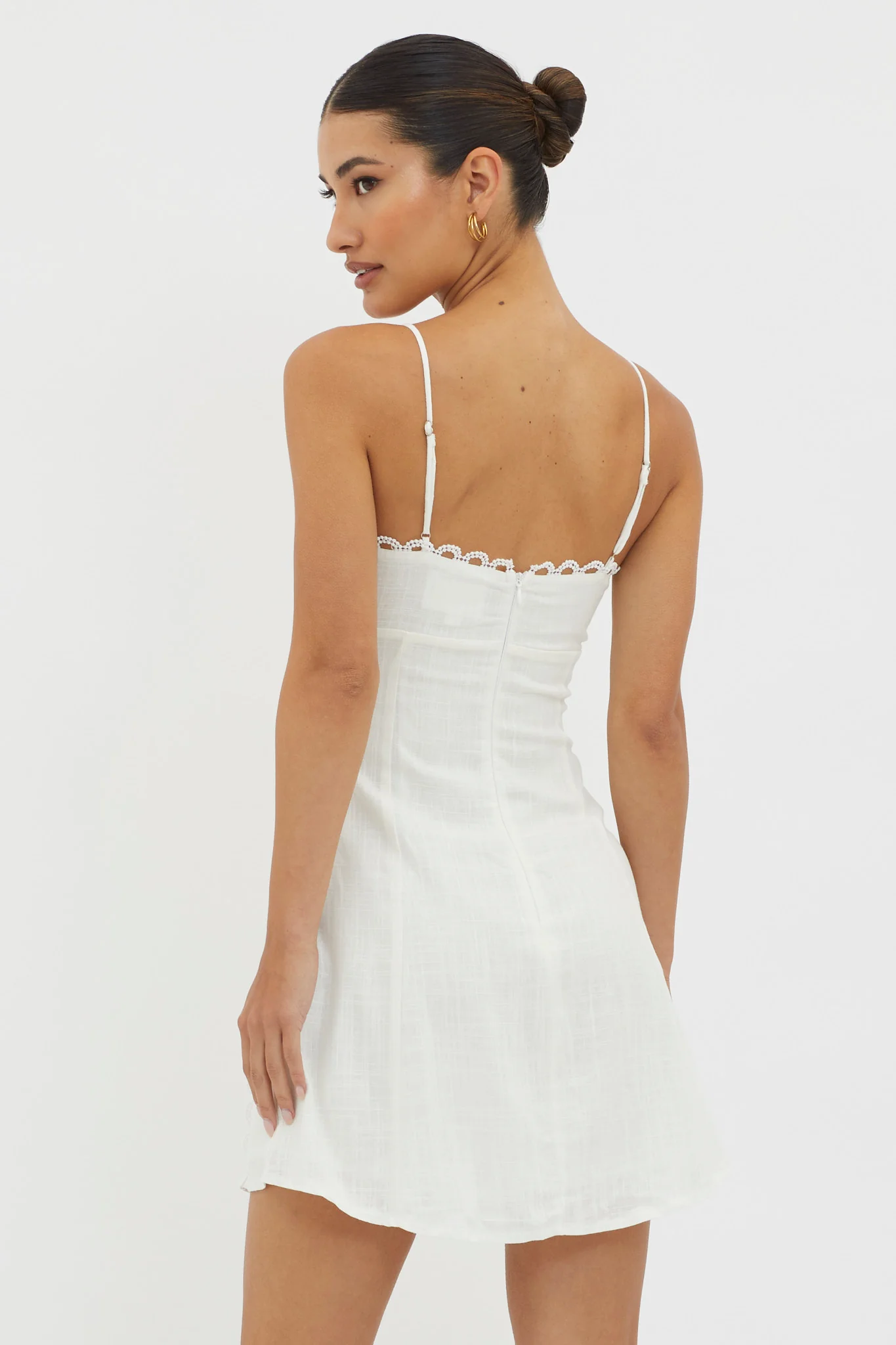 Chamberlain Scallop Trim Mini Dress White - Image 3