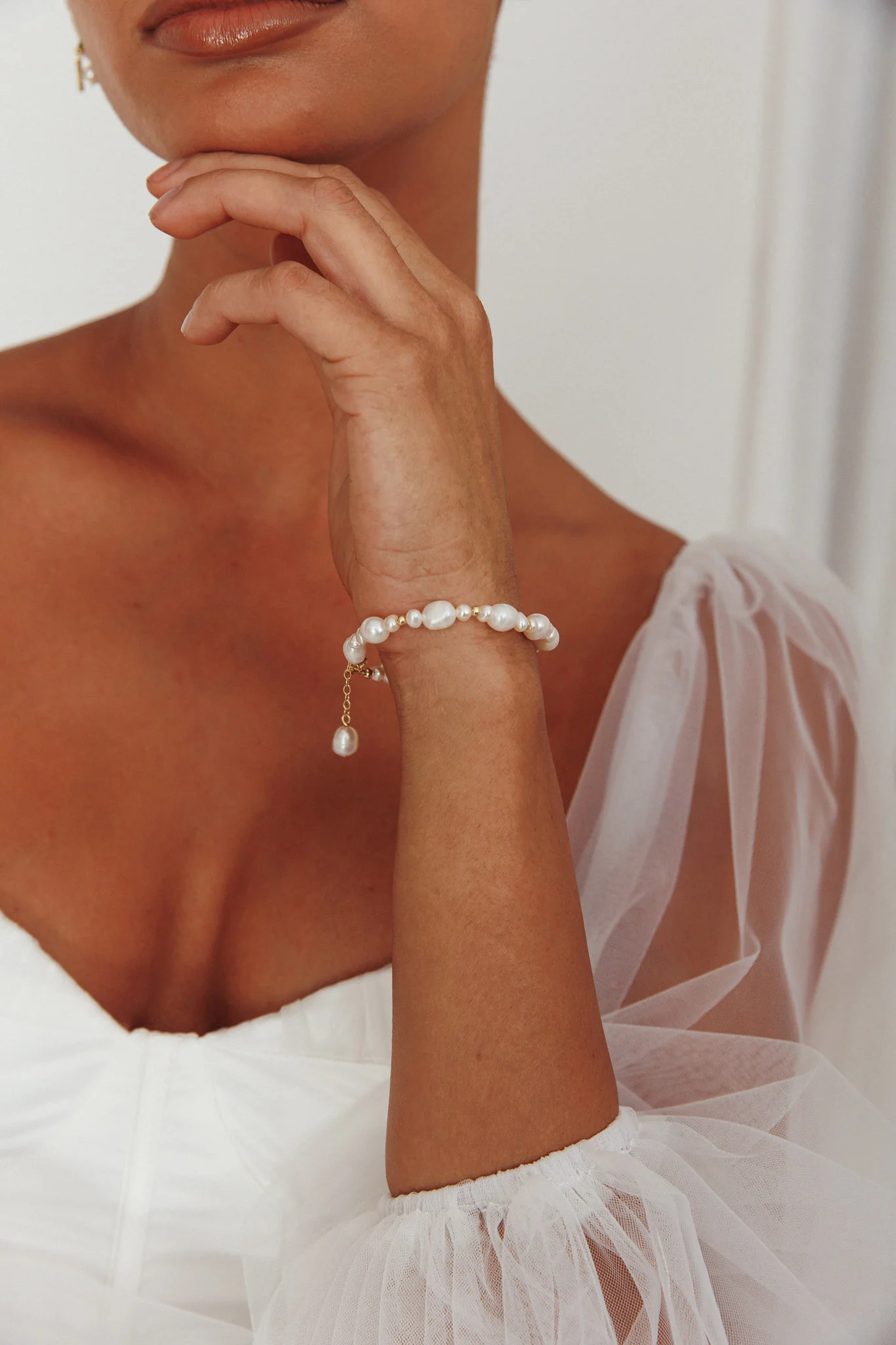 Chantel Baroque Pearl Bracelet Gold - Image 3