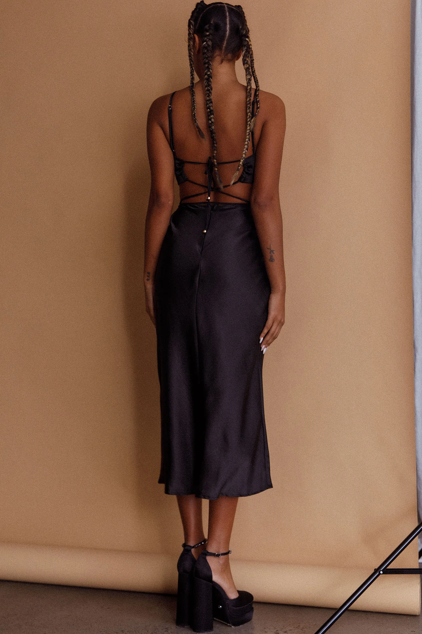 City Lights Cut-Out Waist Strappy Back Midi Dress Black - Image 5