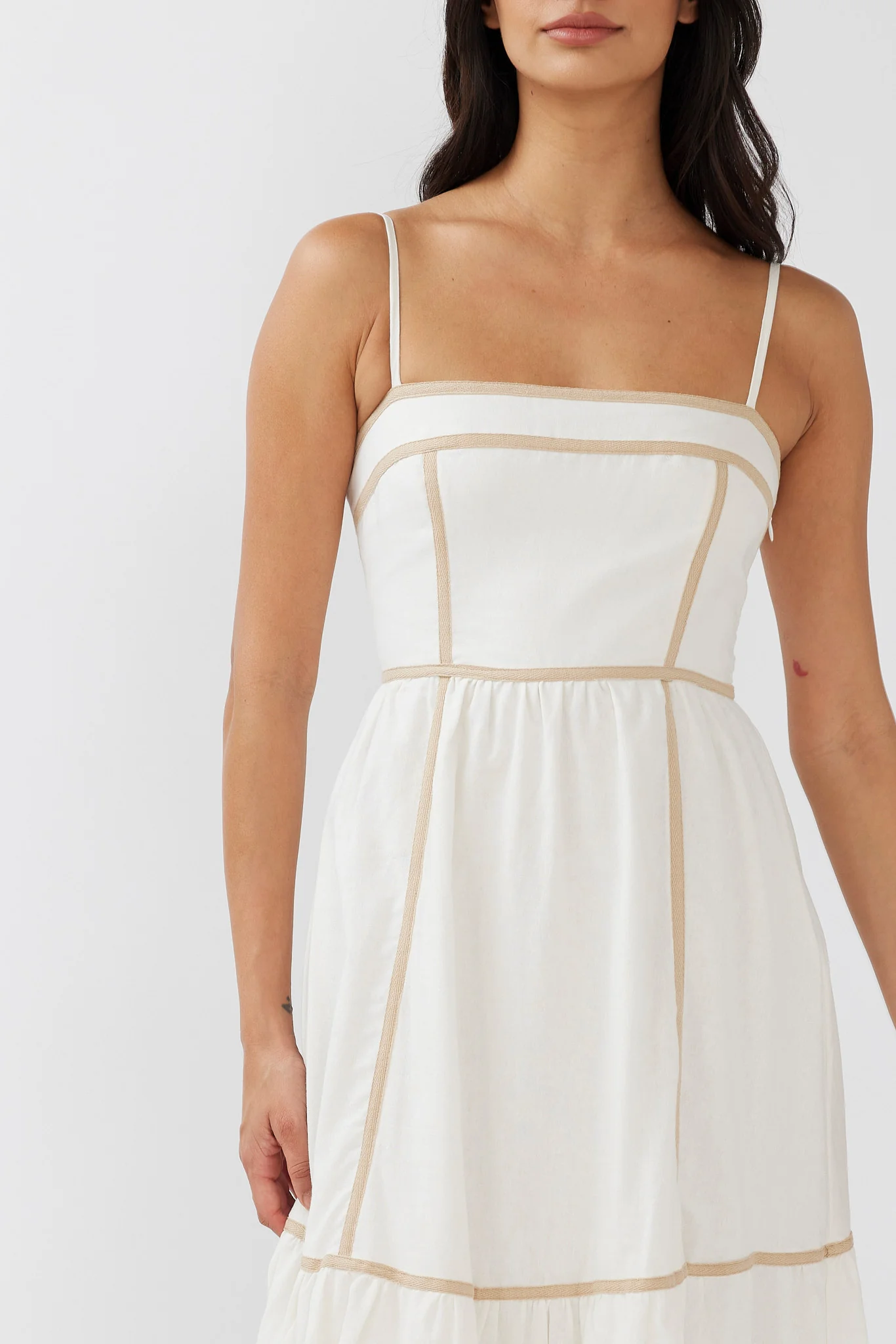 Confidante Piping Trim Midi Dress White - Image 4
