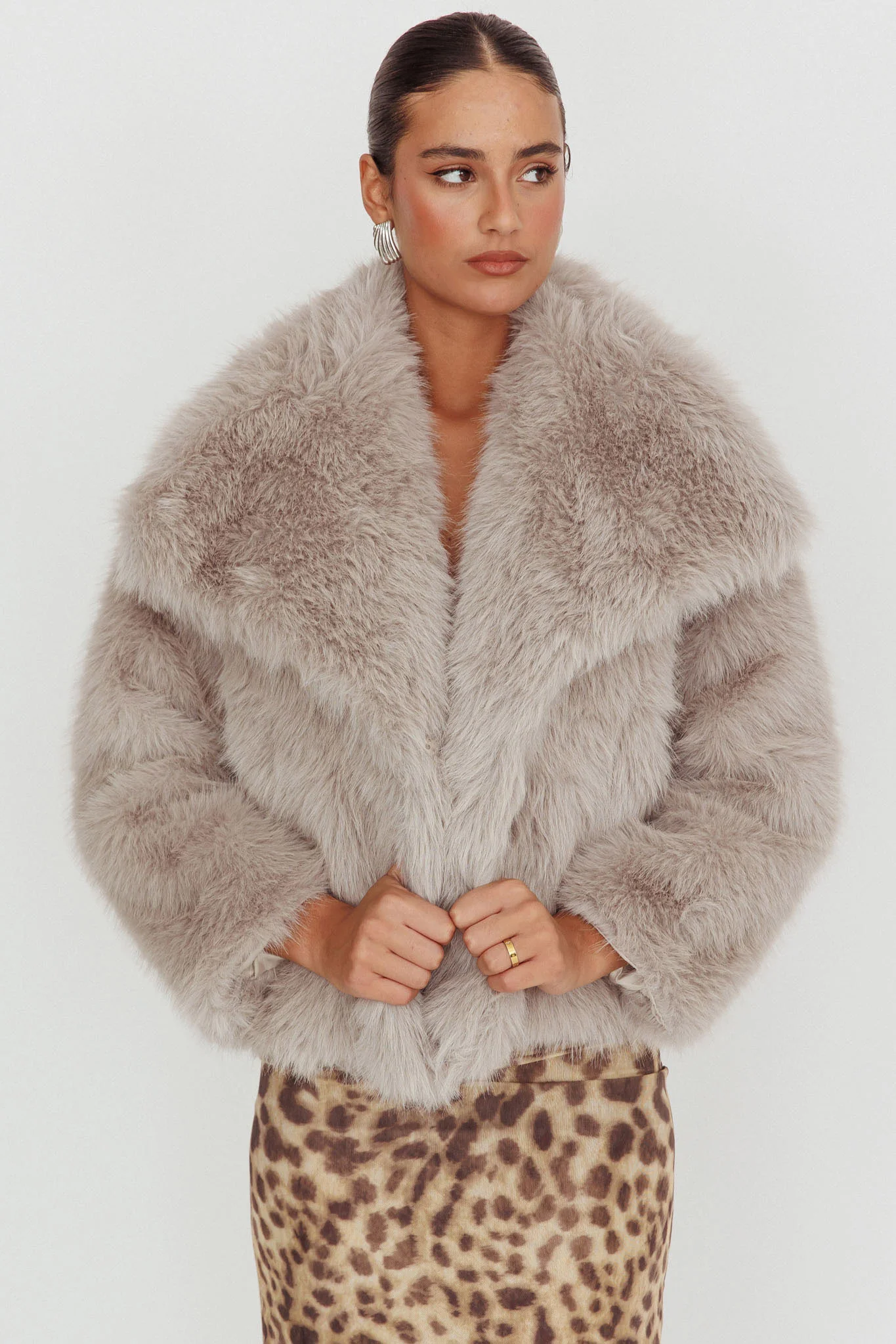 Copenhagen Oversized Lapel Fur Jacket Cream - Image 6