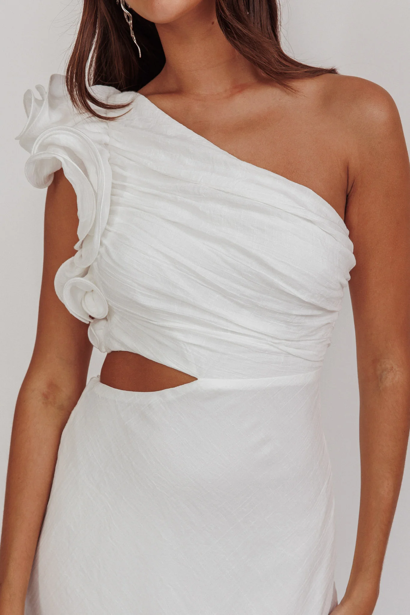 Deanna One-Shoulder Ruffle Maxi Dress White - Image 4
