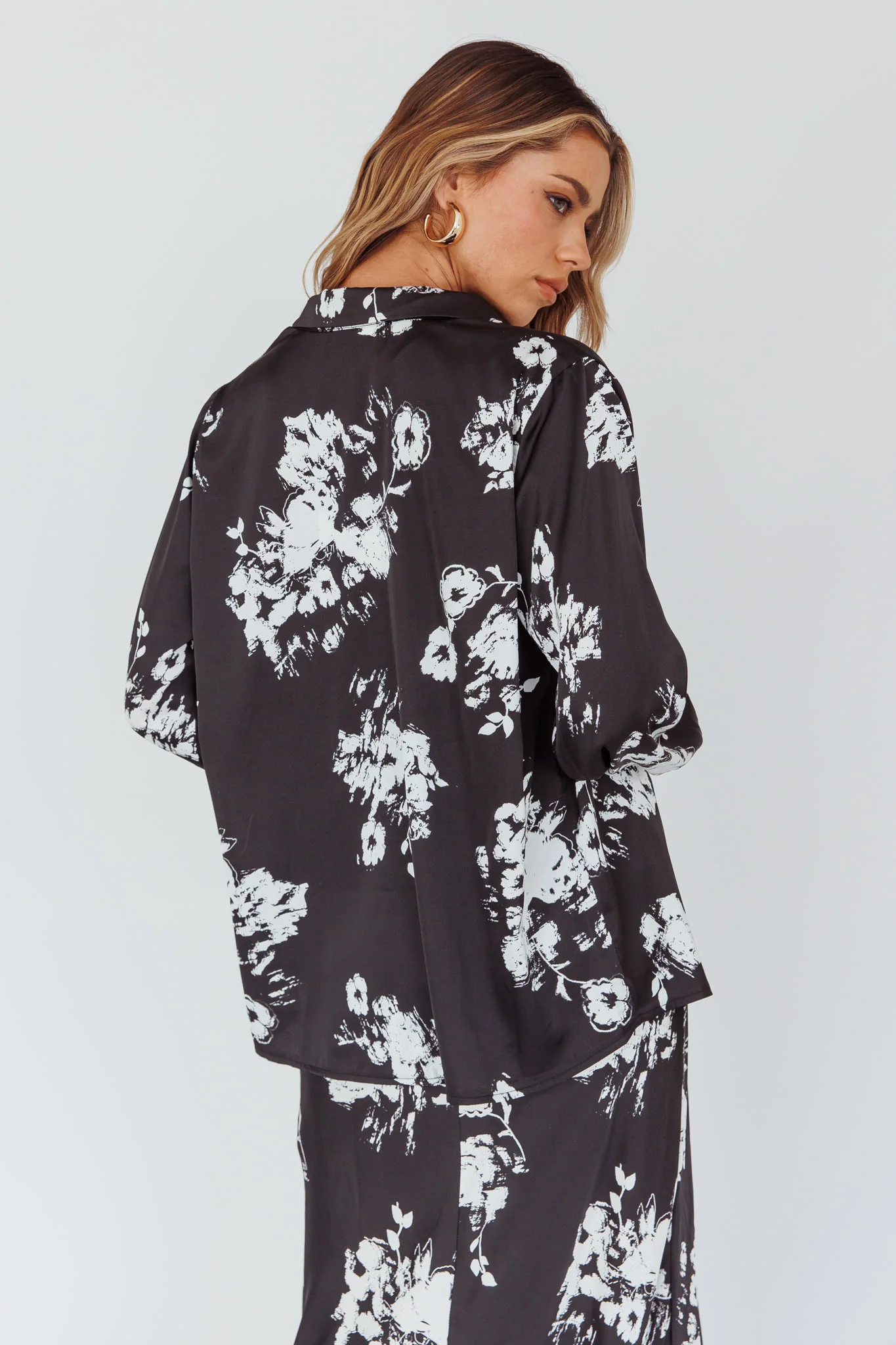 Dillon Long Sleeve Satin Shirt Floral Black - Image 2