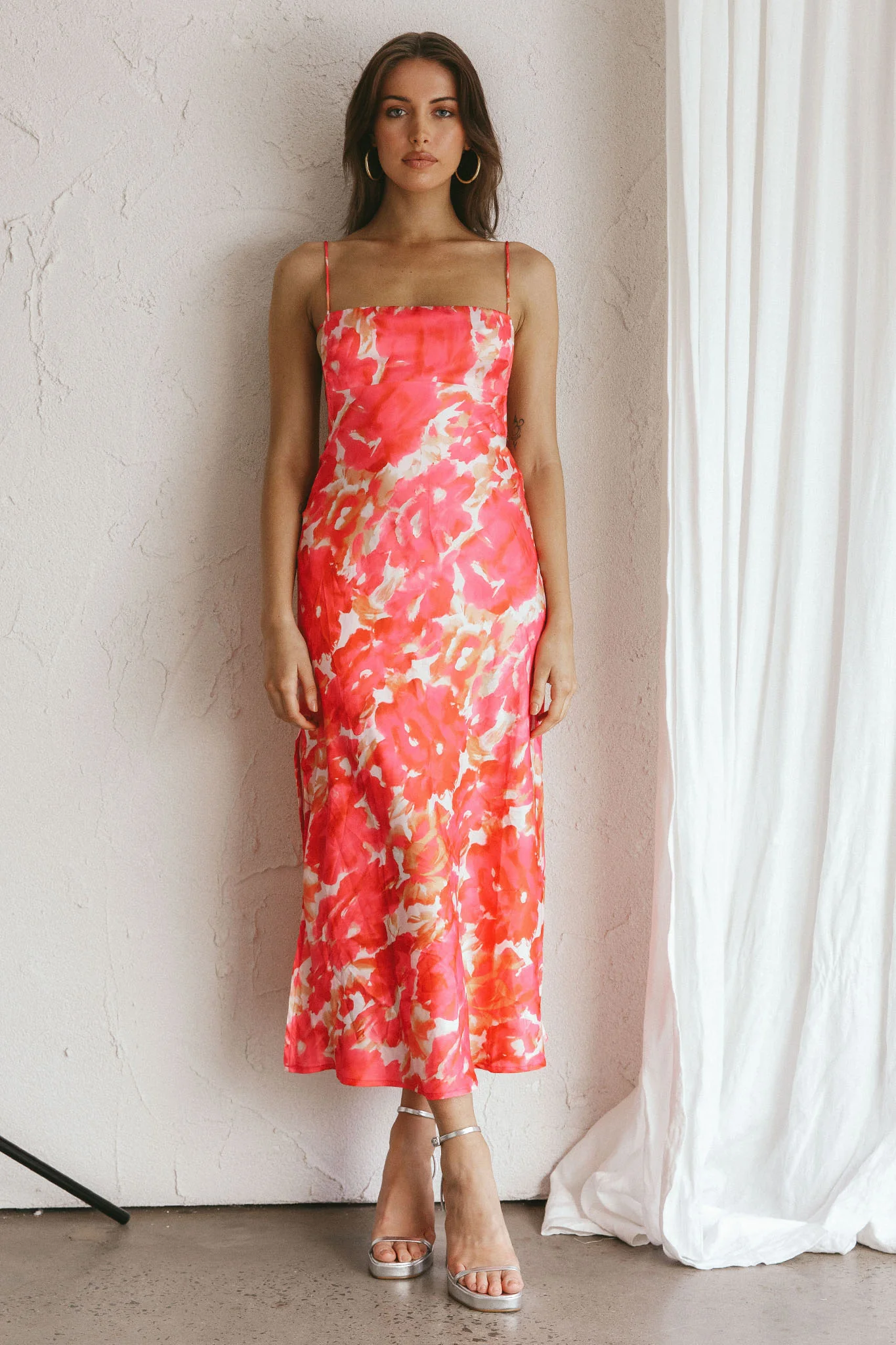Dolce Life Low Back Midi Dress Floral Pink - Image 7