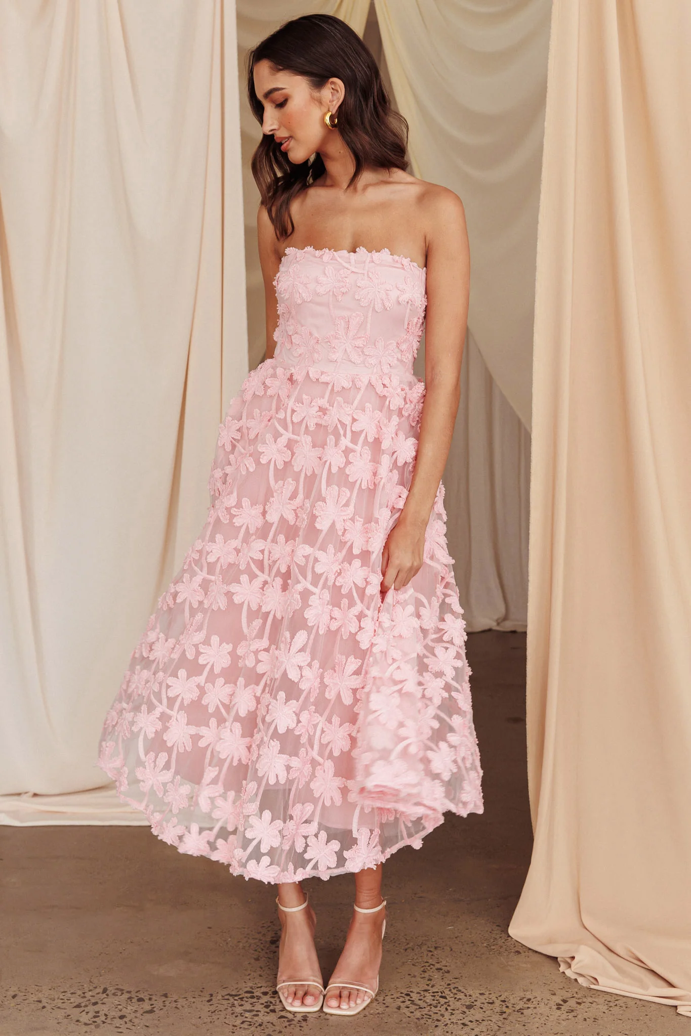 Dori Floral Embellished Midi Dress Blush - Image 3