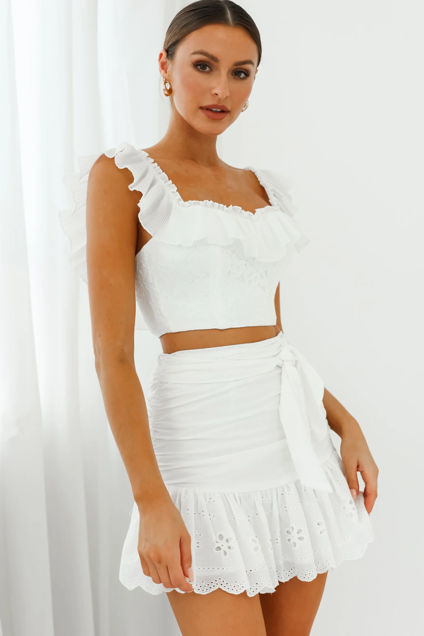 Dreamy On Or Off-Shoulder Frill Crop Top White - Image 5