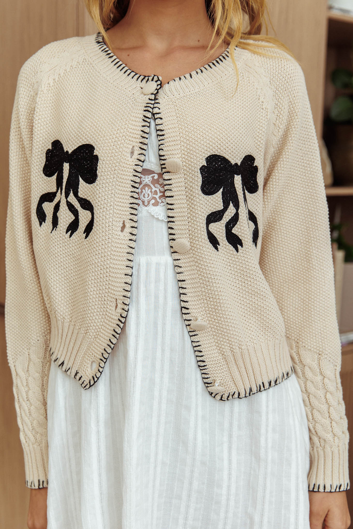 Early Snow Blanket Stitch Bow Cardigan Ecru - Image 3