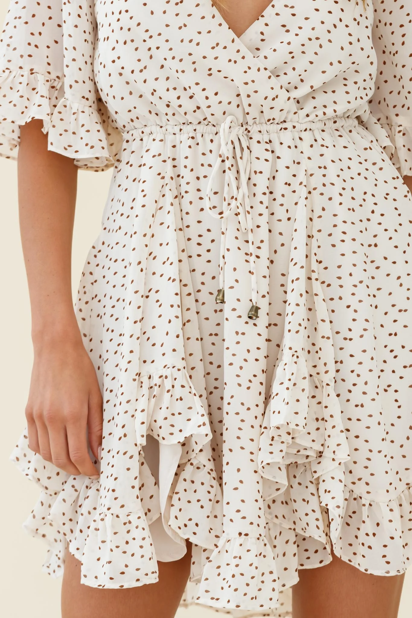 El Cerrito Flared Sleeve Godet Hem Dress Speckle Print Beige - Image 4