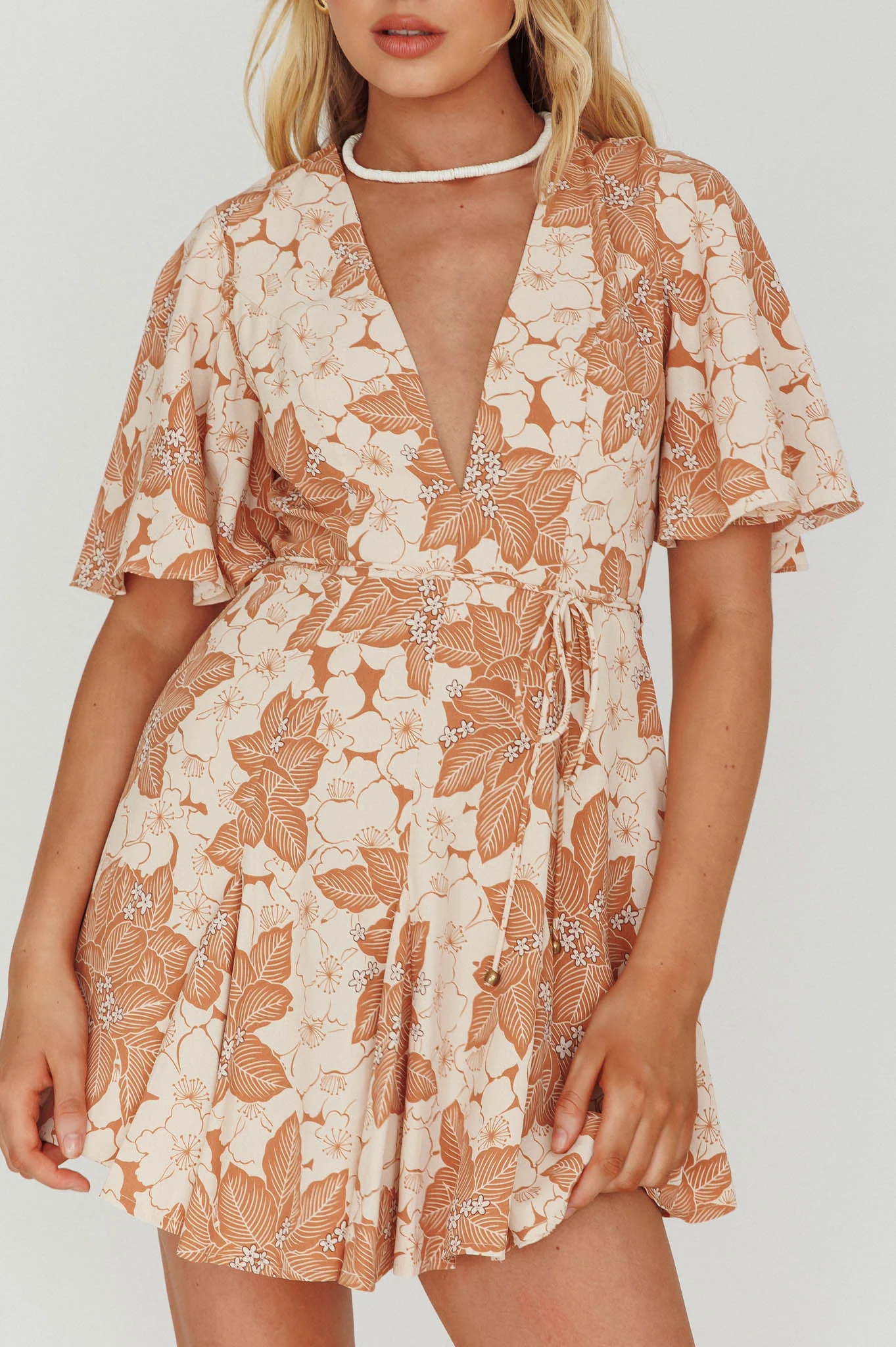 Estelle Angel Sleeve Dress Floral Brown - Image 4