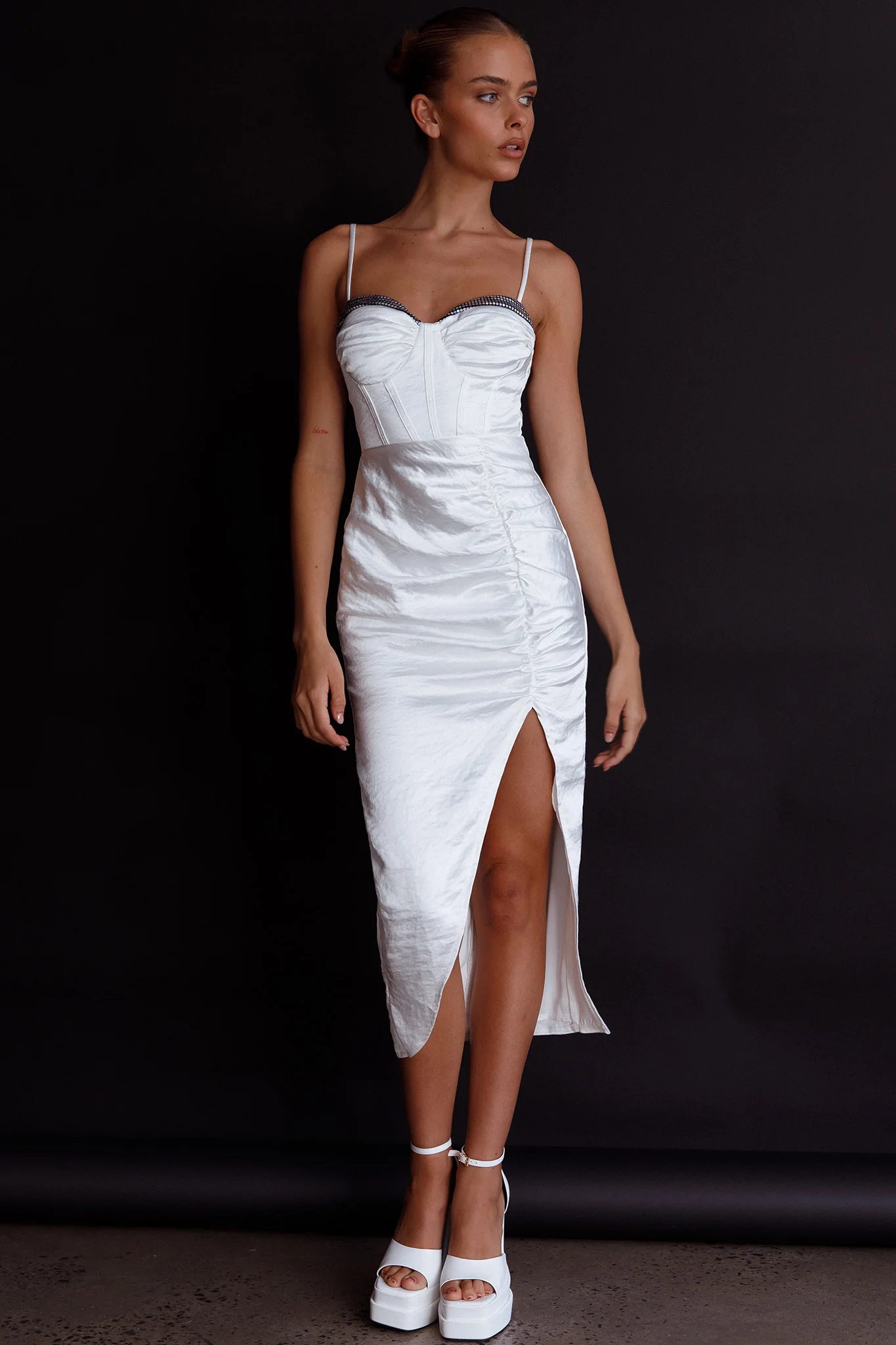 Fantasy Structured Bodice Ruched Midi Dress White - Image 5