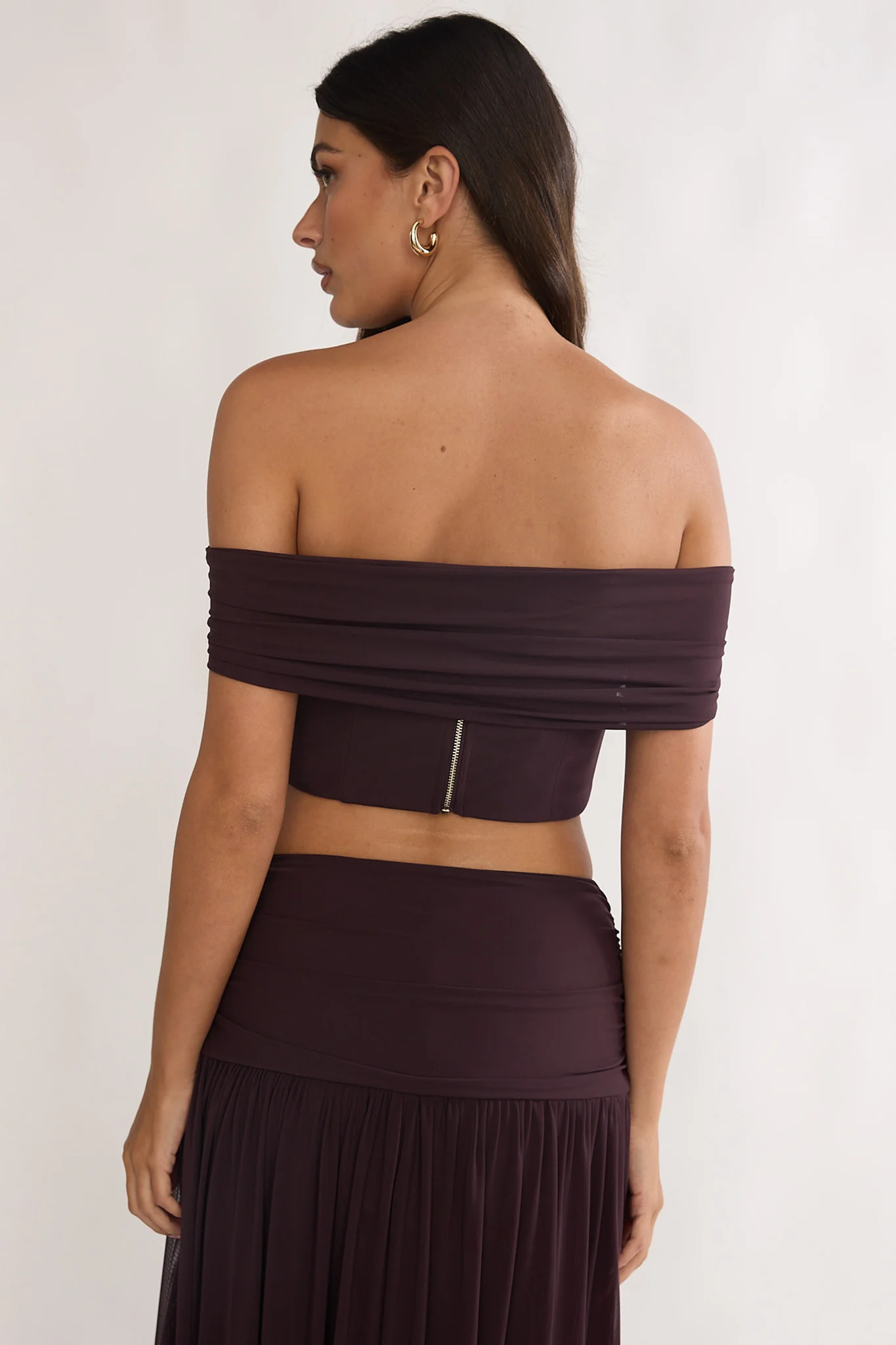 Farela Off-Shoulder Crop Top Coffee - Image 4
