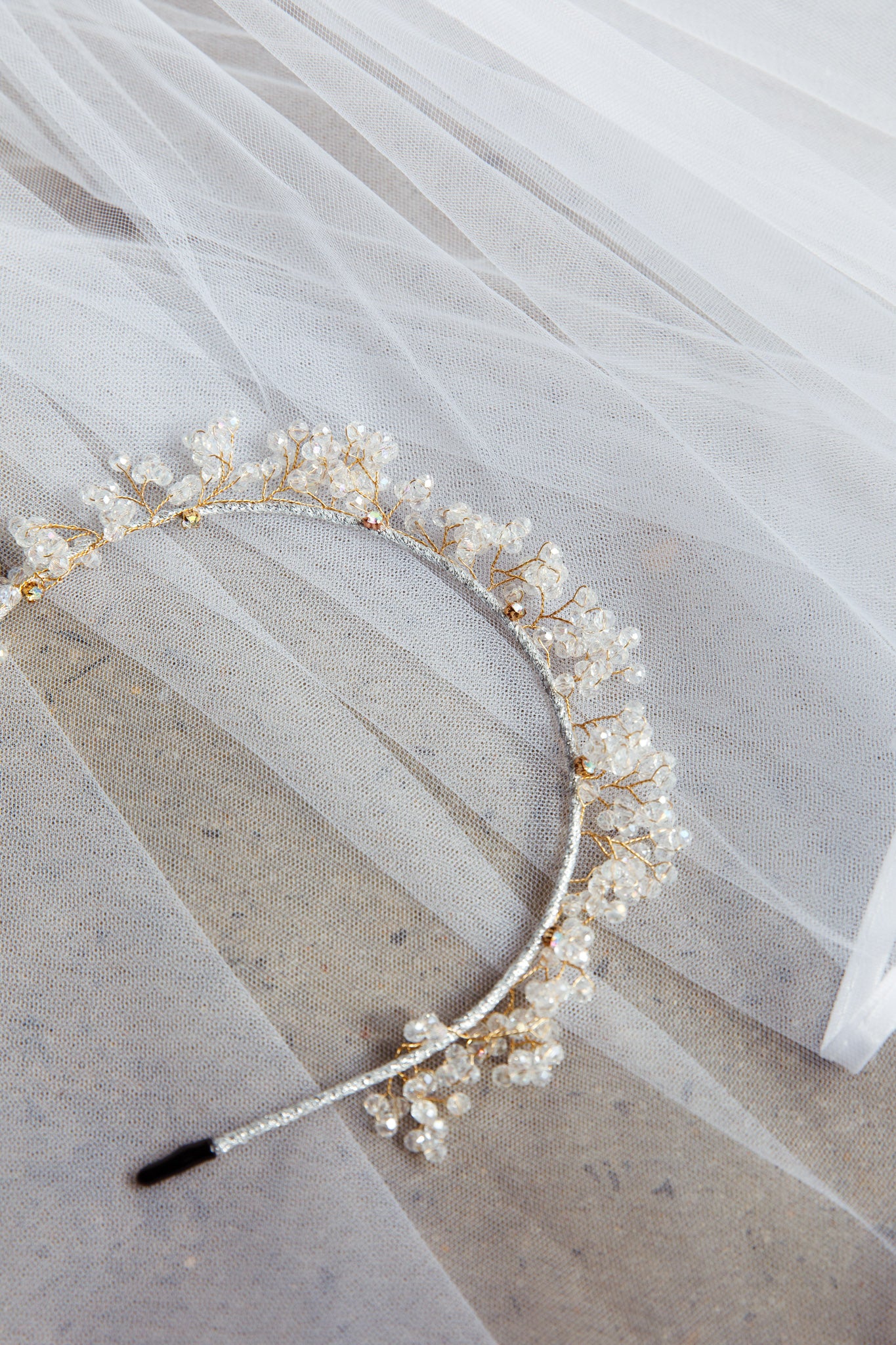 Feuille Crystal Headband Clear - Image 5