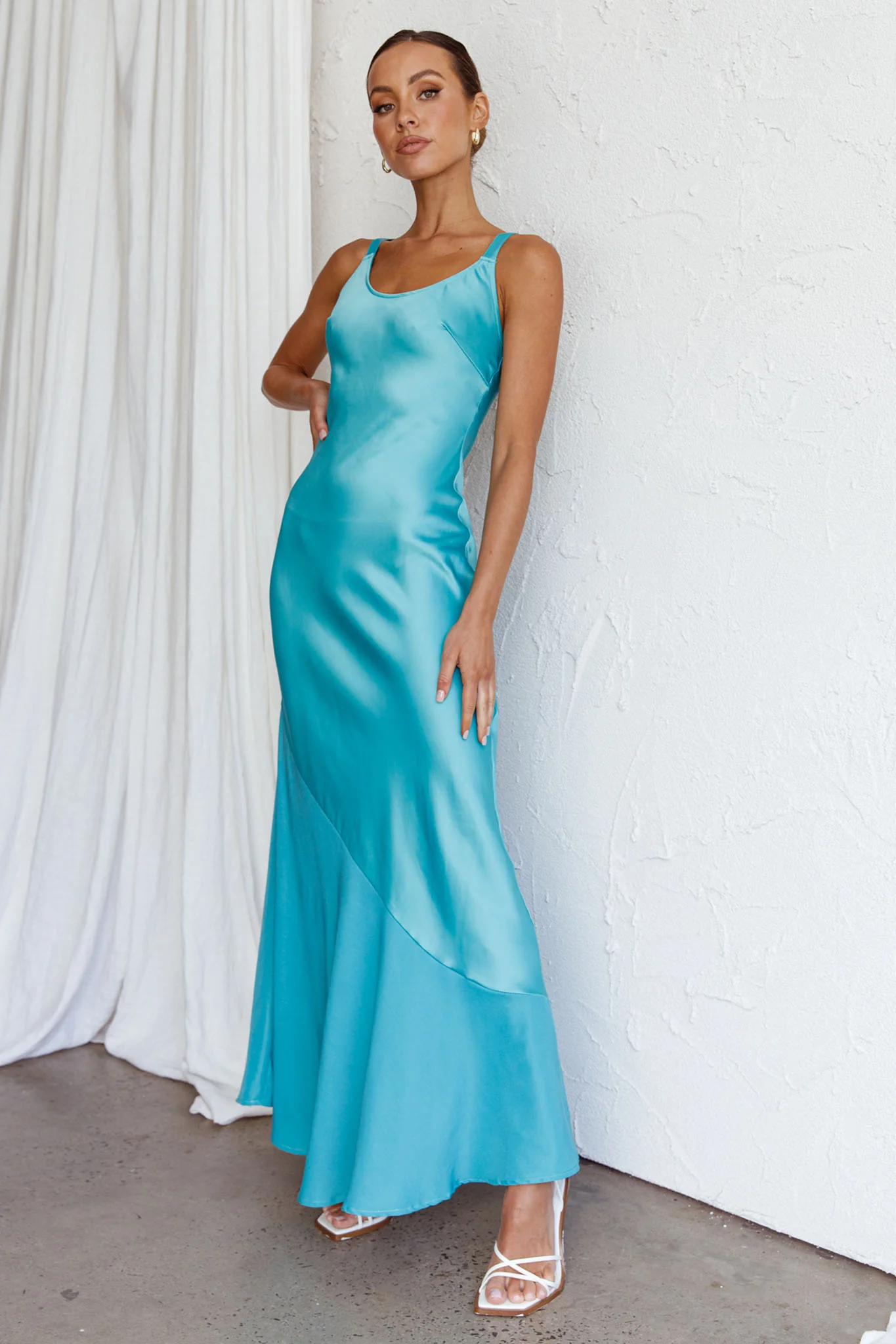 Front Row Scoop Neck Midi Dress Teal - Image 6