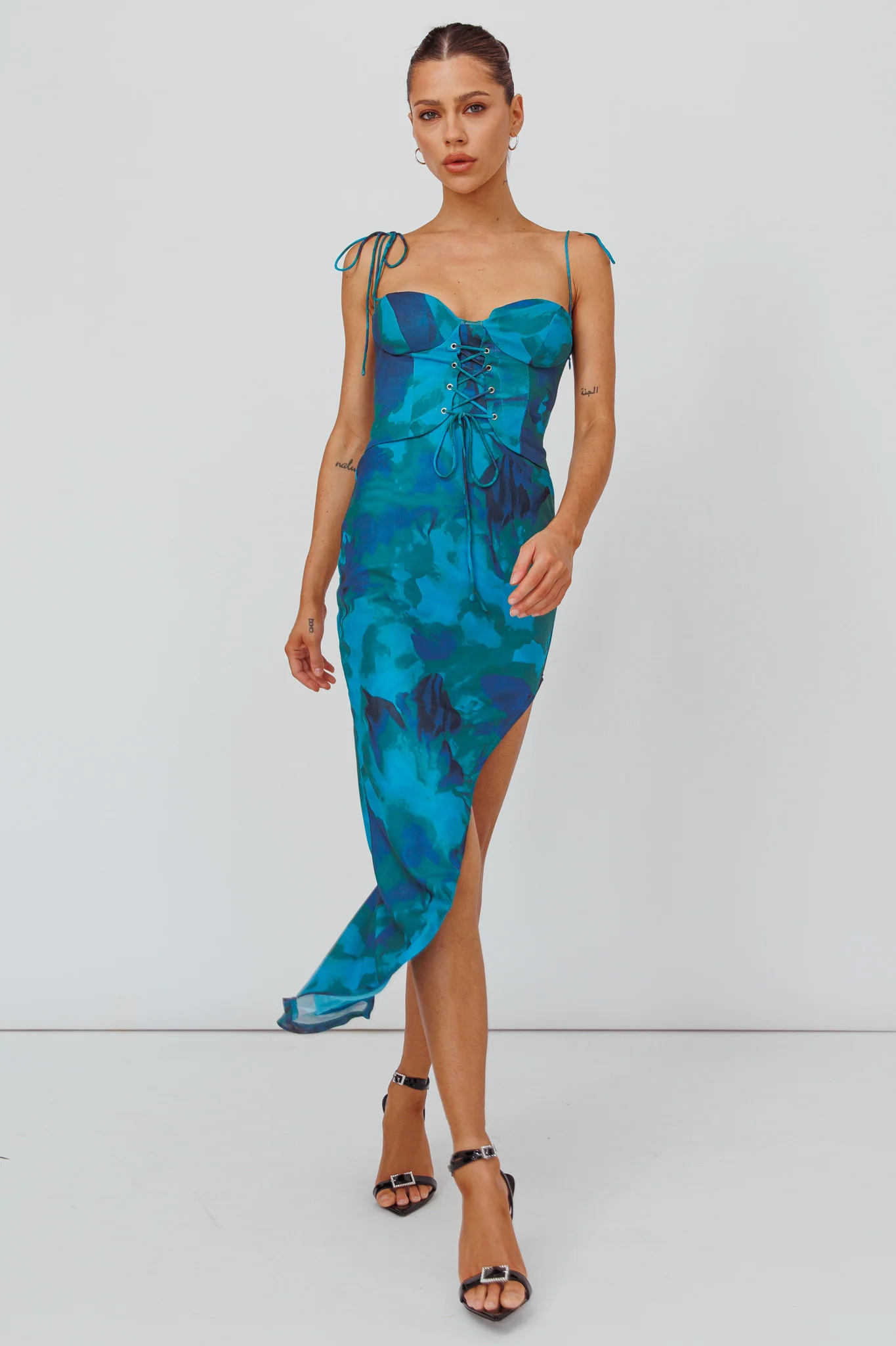 Gabrielle Laced Bodice Midi Dress Floral Green - Image 3