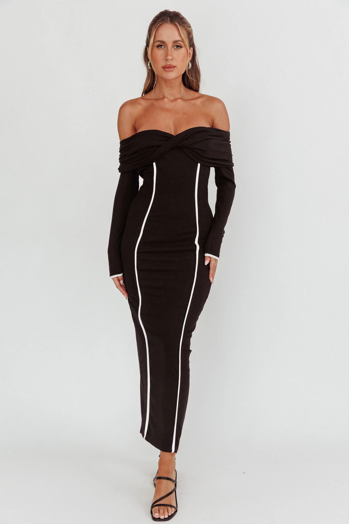 Genesis Off-Shoulder Long Sleeve Maxi Dress Black - Image 4
