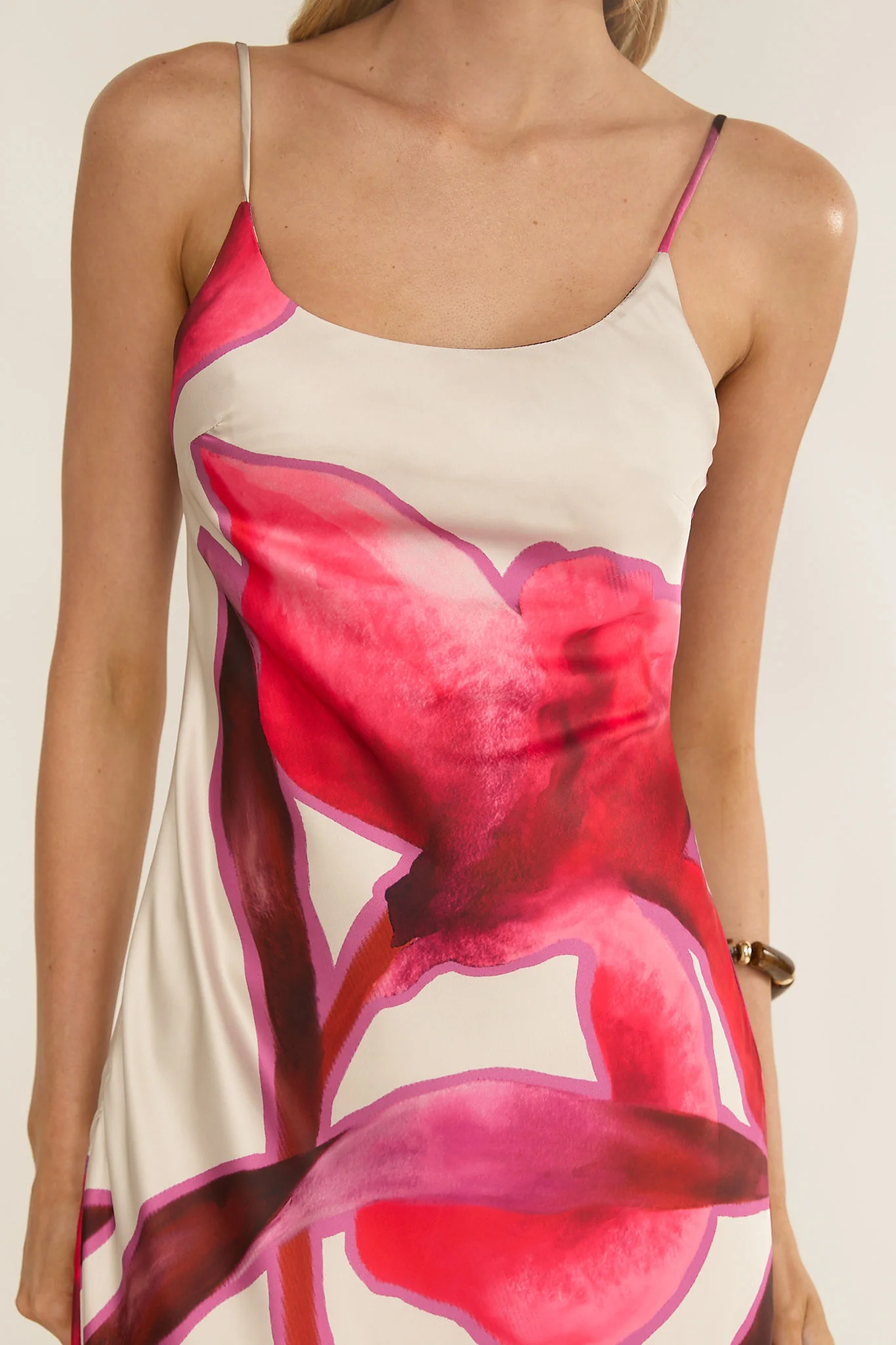 Gilded Dream Chiffon Hem Maxi Dress Print Beige - Image 5