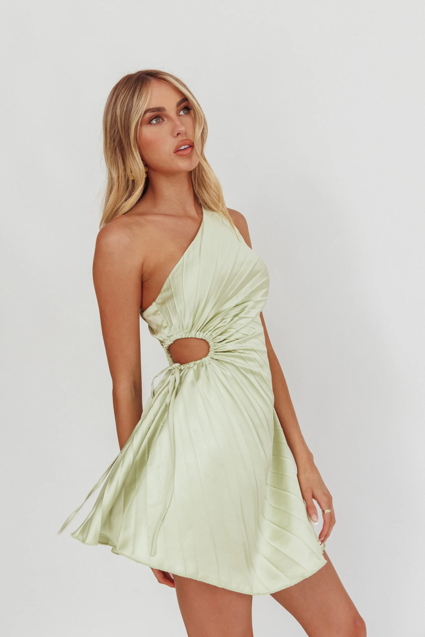 Glow Ray One-Shoulder Pleat Dress Apple - Image 7