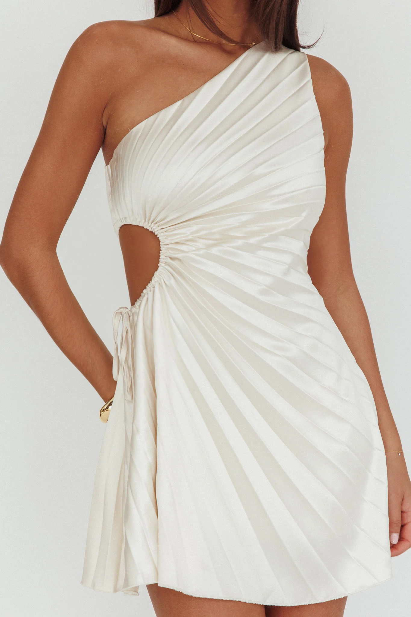 Glow Ray One-Shoulder Pleat Dress Champagne - Image 4