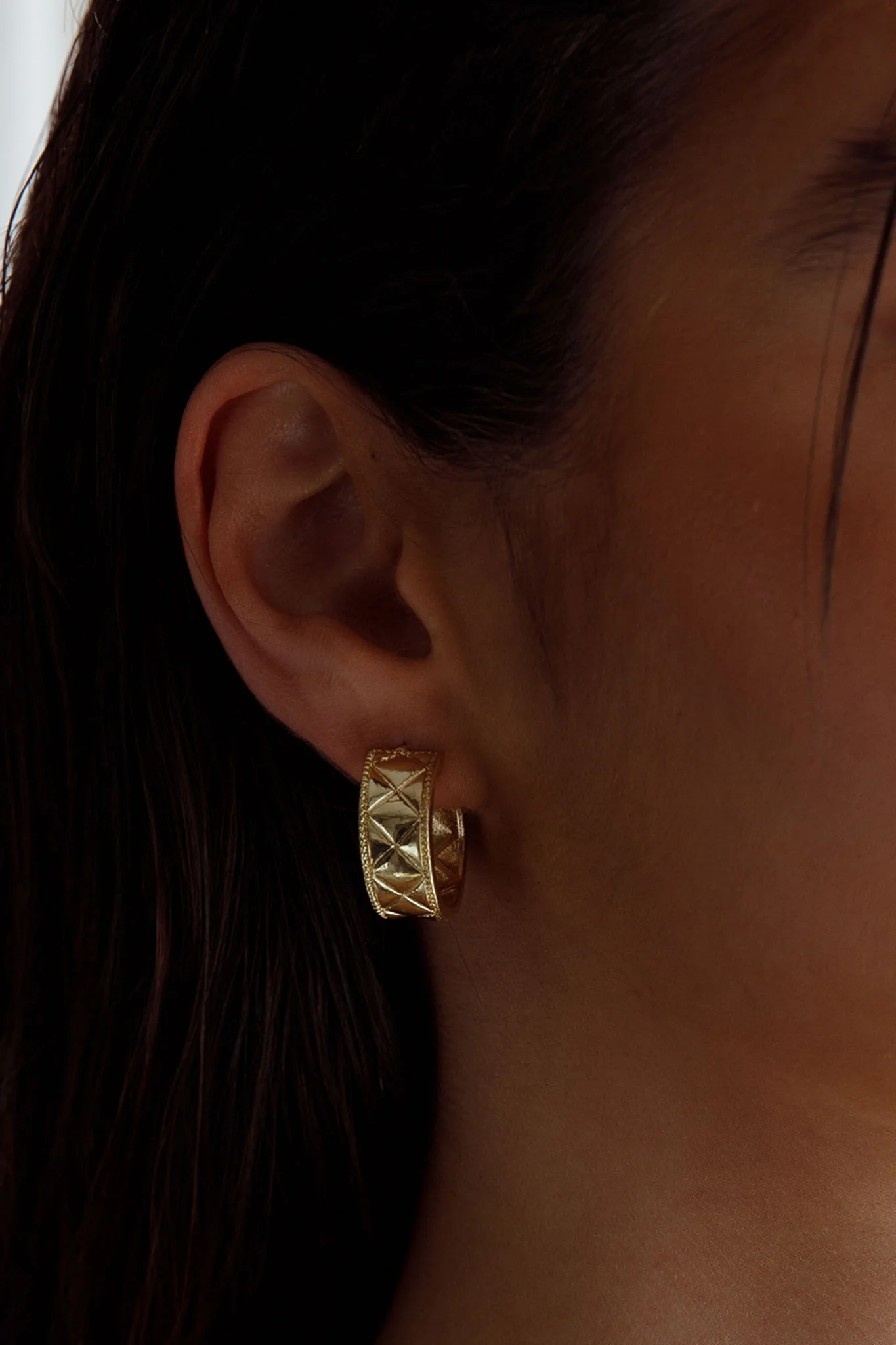 Gracie Etched Small Hoop Earrings Gold - Image 3