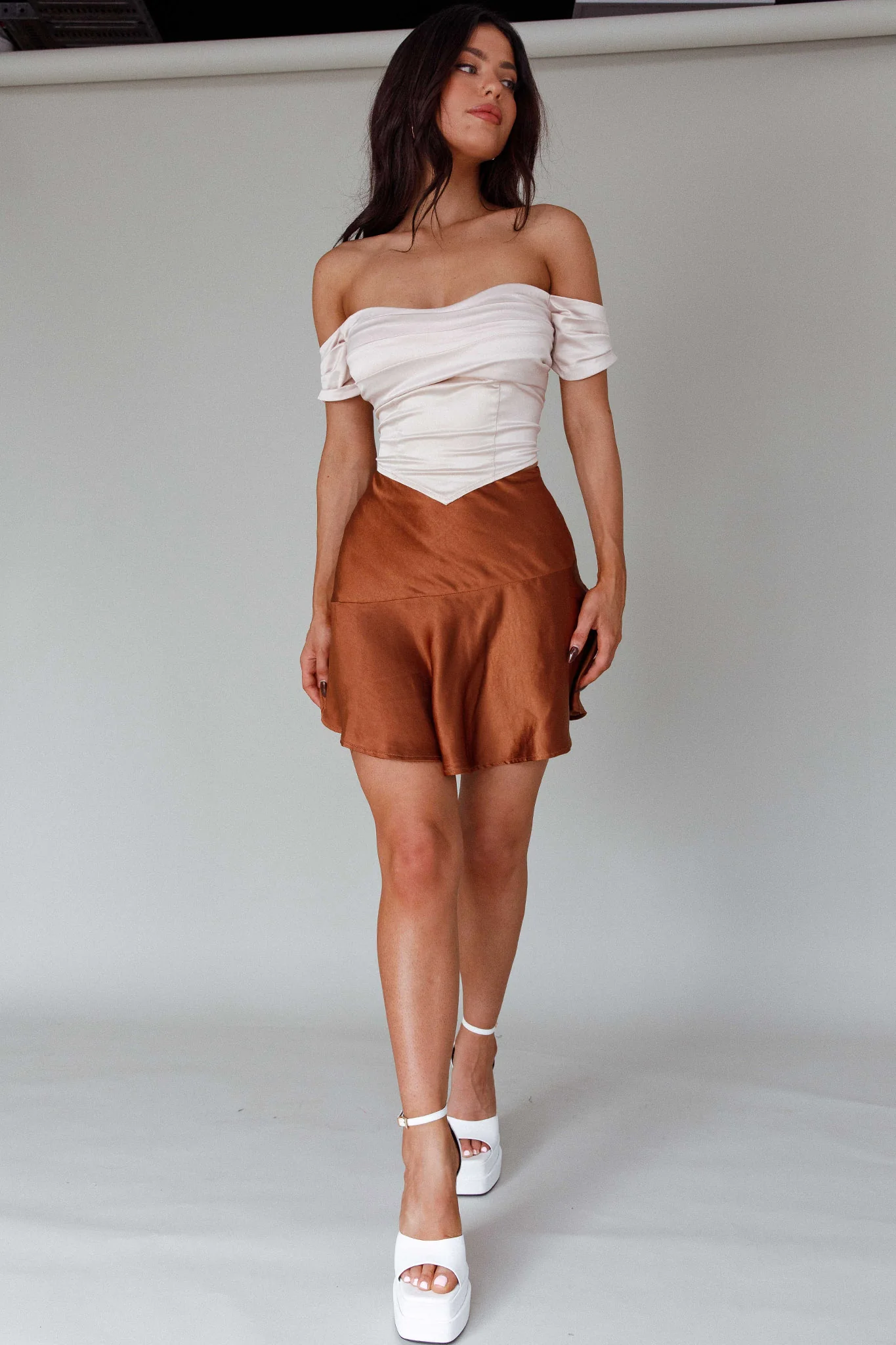 Gwyneth Flounce Mini Skirt Chocolate - Image 3