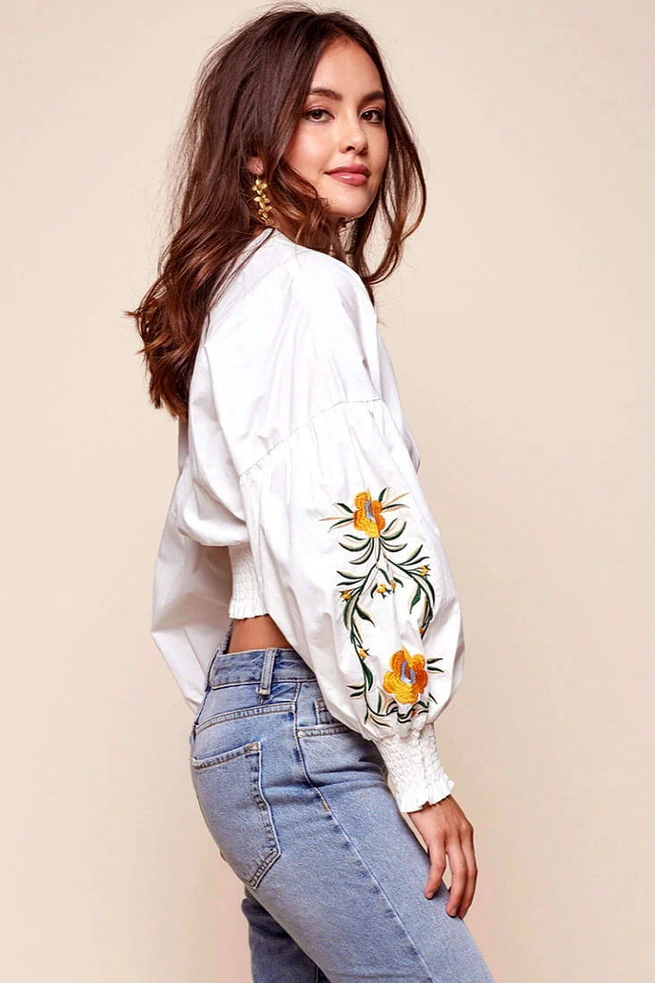Halle Floral Puff Sleeved Cropped Top White - Image 3